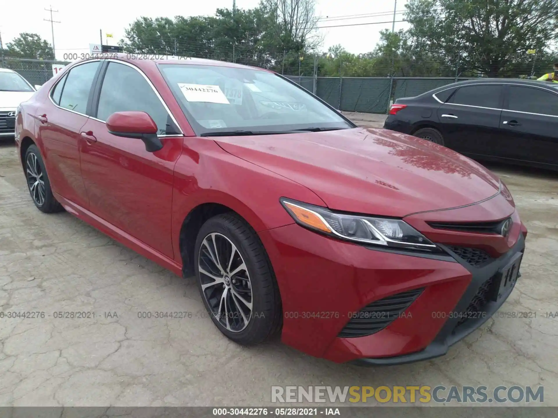 1 Photograph of a damaged car 4T1G11AK5LU346345 TOYOTA CAMRY 2020