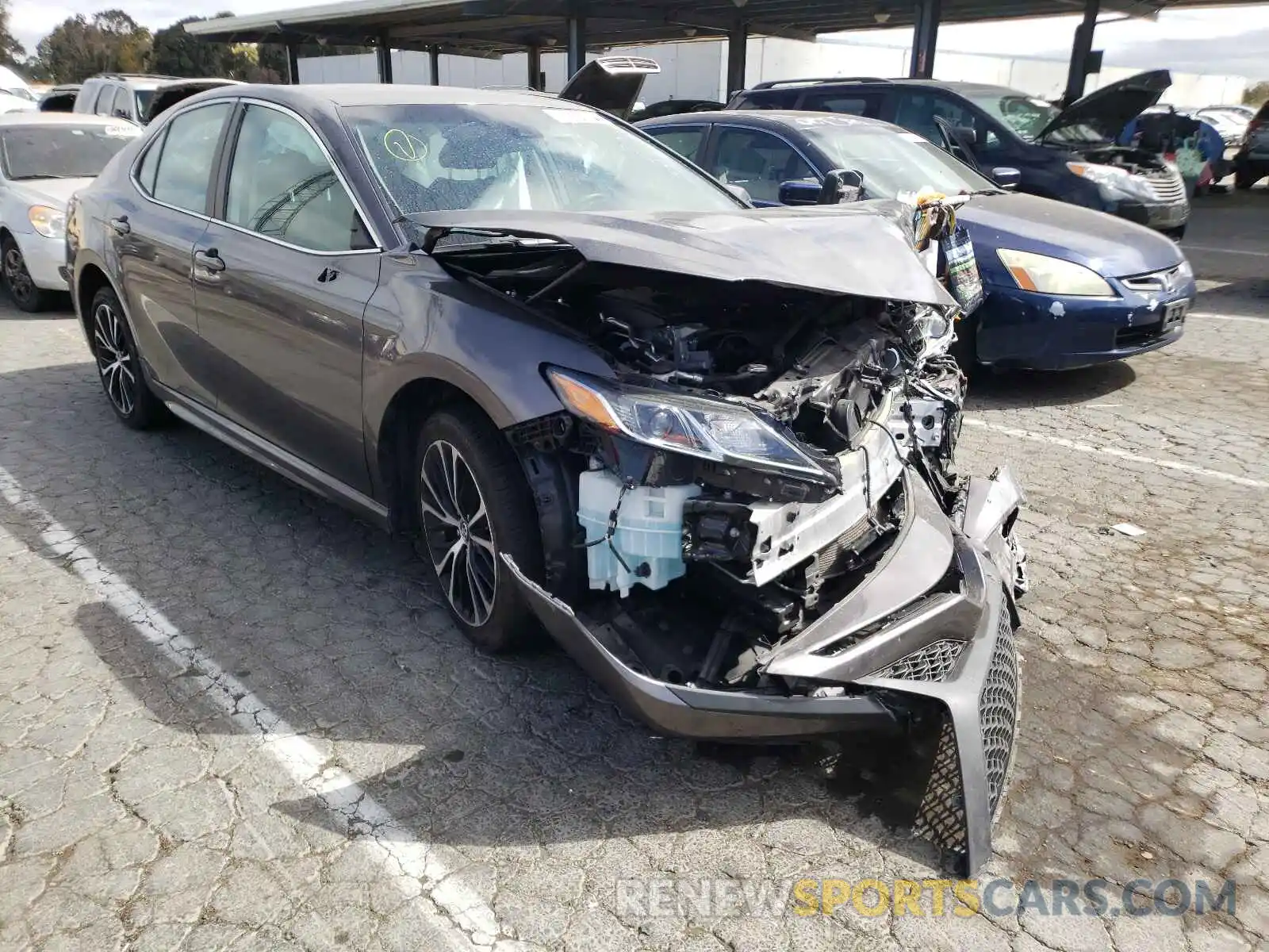 1 Photograph of a damaged car 4T1G11AK5LU346989 TOYOTA CAMRY 2020