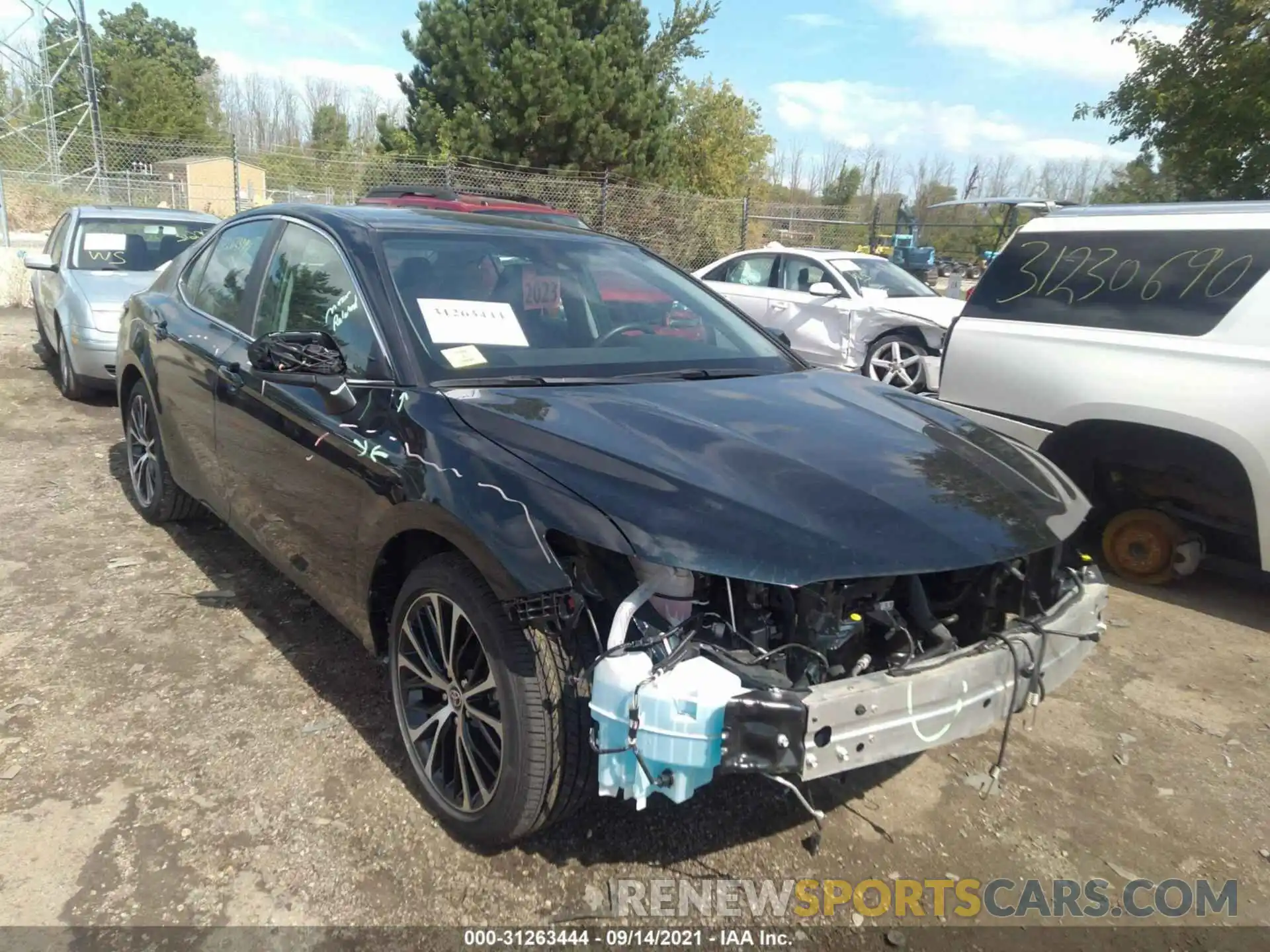 1 Photograph of a damaged car 4T1G11AK5LU357250 TOYOTA CAMRY 2020