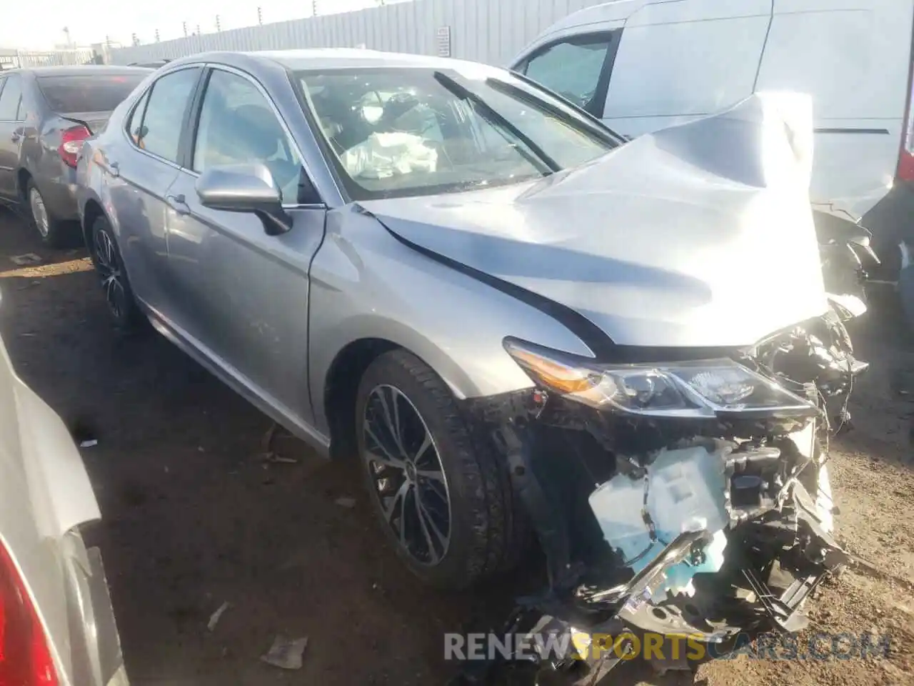 1 Photograph of a damaged car 4T1G11AK5LU359077 TOYOTA CAMRY 2020