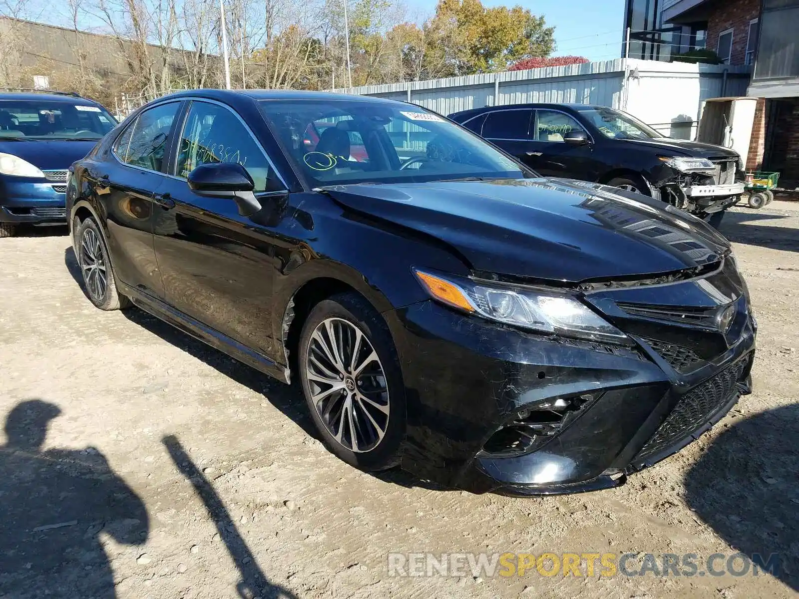 1 Photograph of a damaged car 4T1G11AK5LU359287 TOYOTA CAMRY 2020