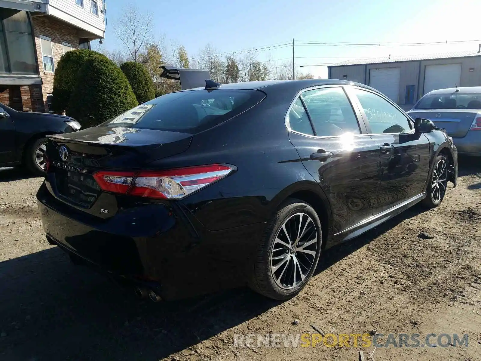 4 Photograph of a damaged car 4T1G11AK5LU359287 TOYOTA CAMRY 2020