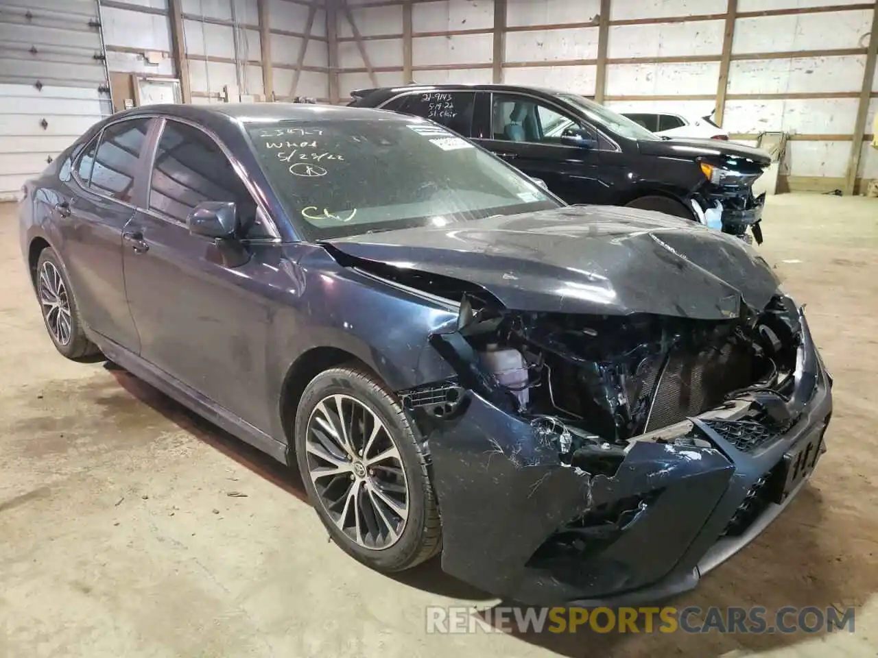 1 Photograph of a damaged car 4T1G11AK5LU360066 TOYOTA CAMRY 2020