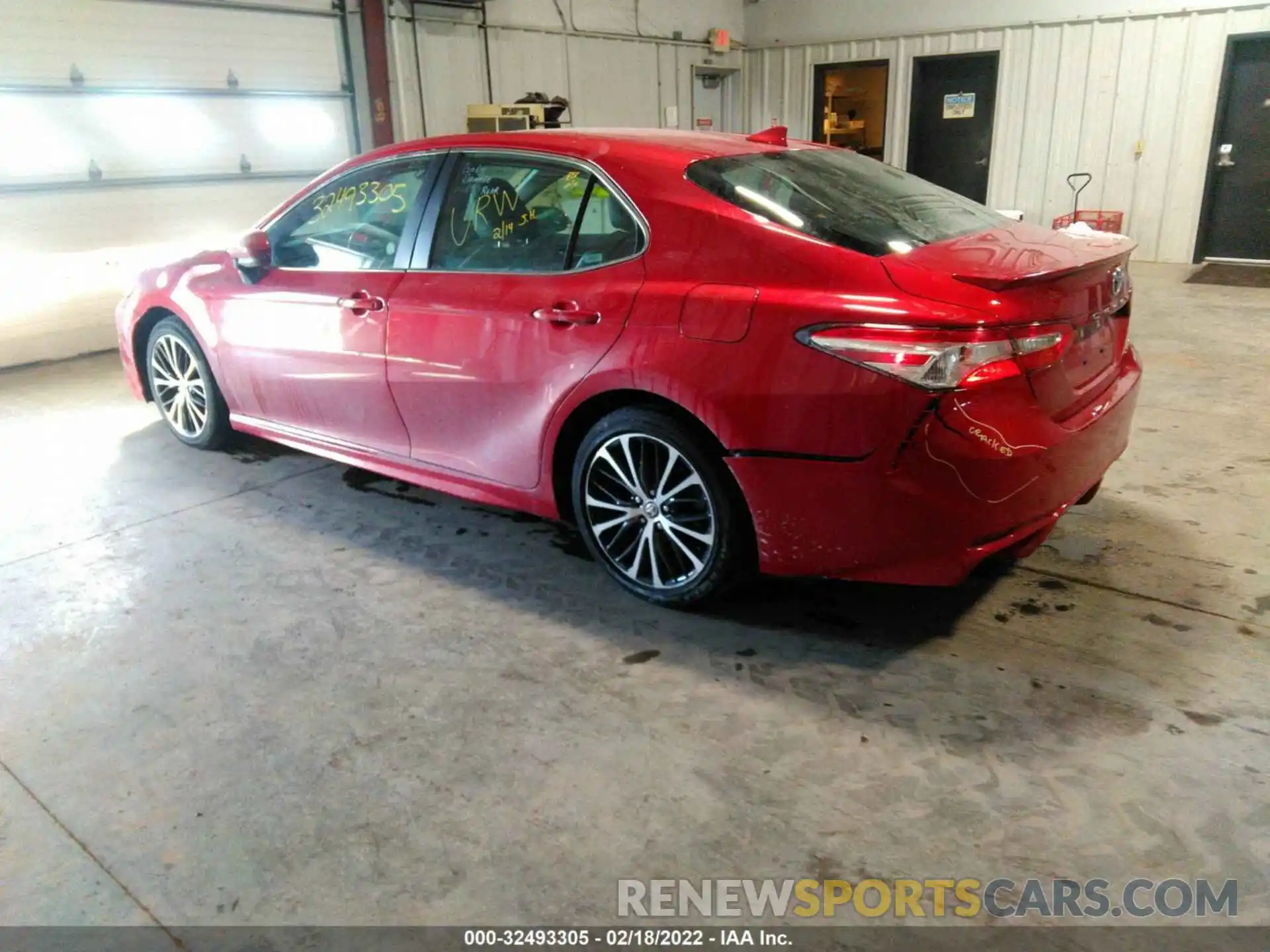 3 Photograph of a damaged car 4T1G11AK5LU360245 TOYOTA CAMRY 2020