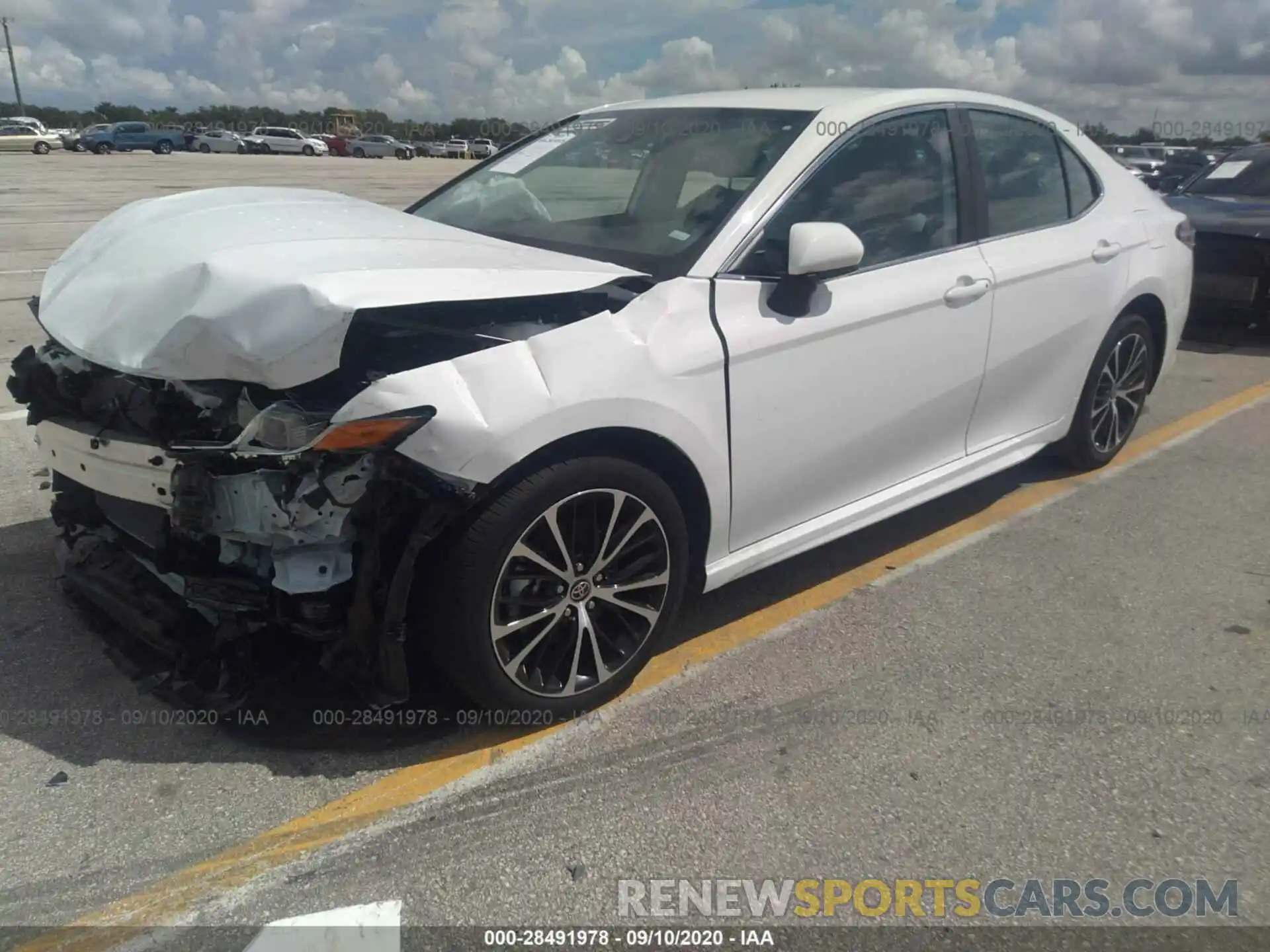 2 Photograph of a damaged car 4T1G11AK5LU360441 TOYOTA CAMRY 2020