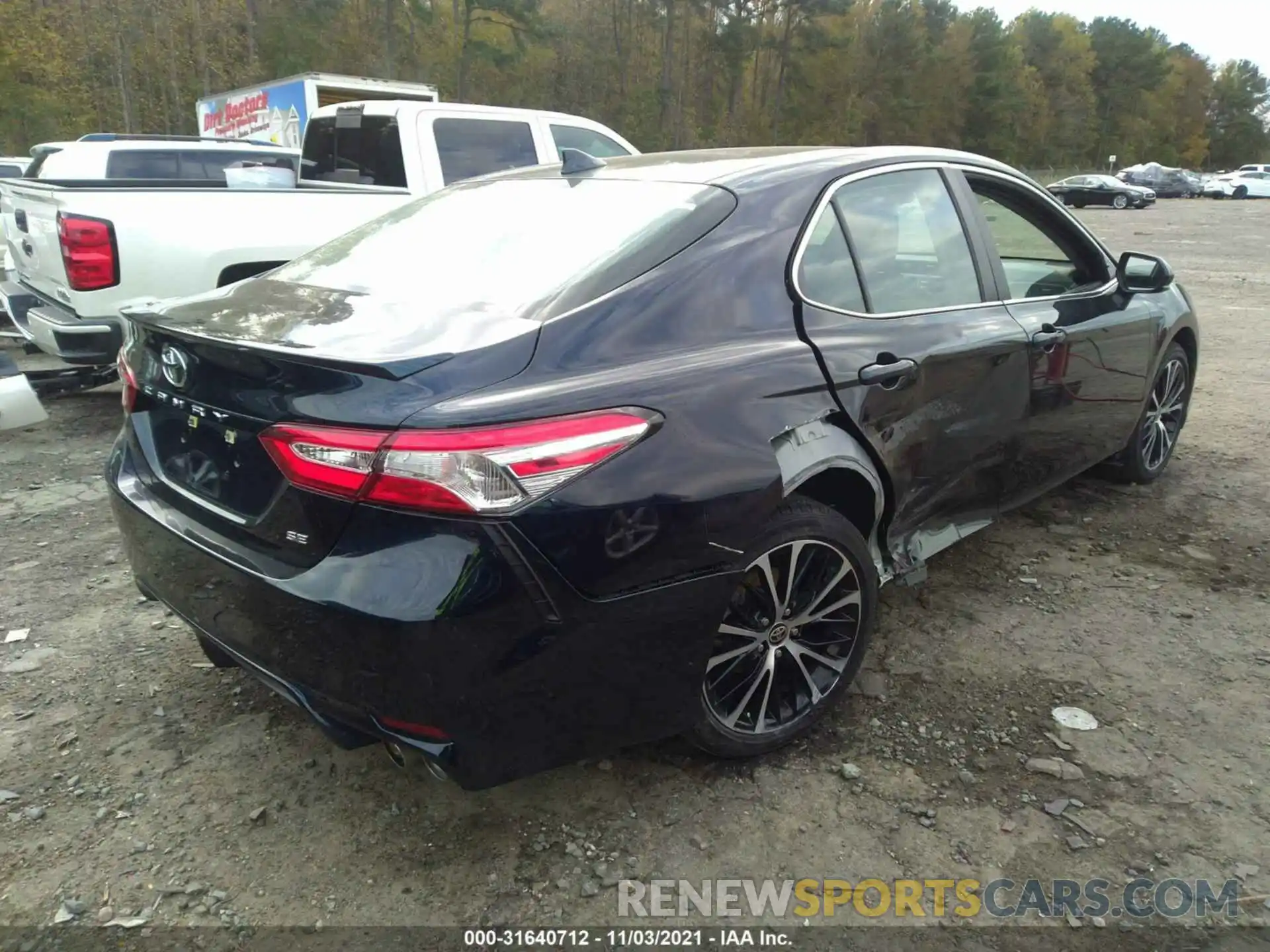 4 Photograph of a damaged car 4T1G11AK5LU367096 TOYOTA CAMRY 2020