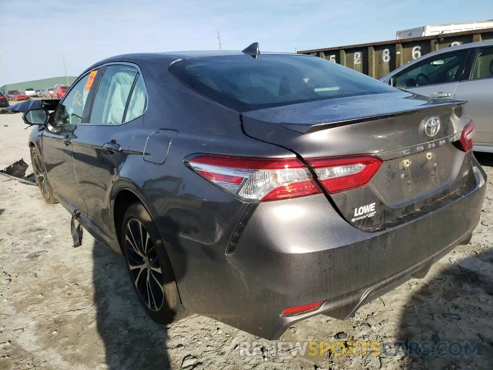 3 Photograph of a damaged car 4T1G11AK5LU370743 TOYOTA CAMRY 2020