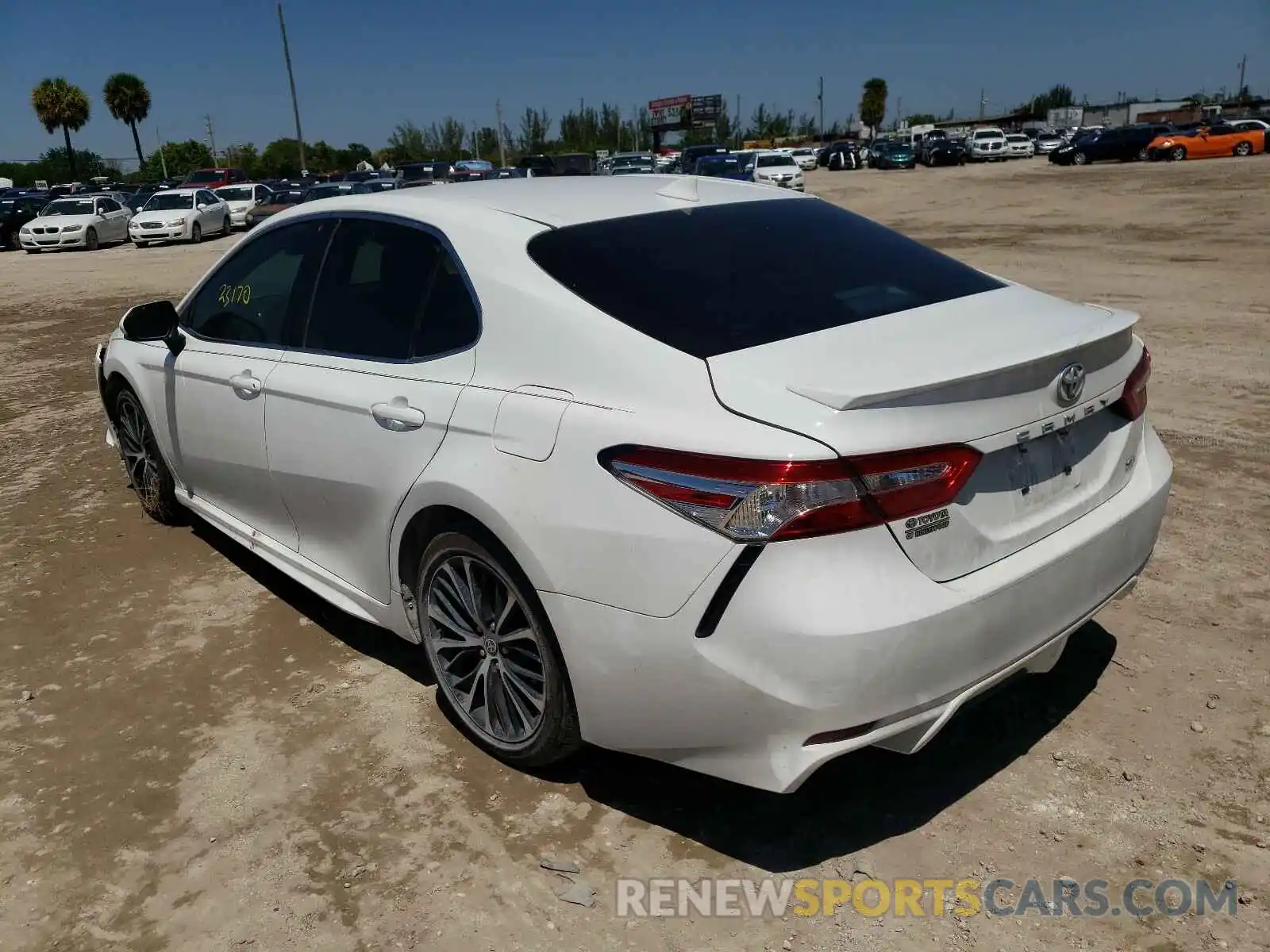 3 Photograph of a damaged car 4T1G11AK5LU371813 TOYOTA CAMRY 2020