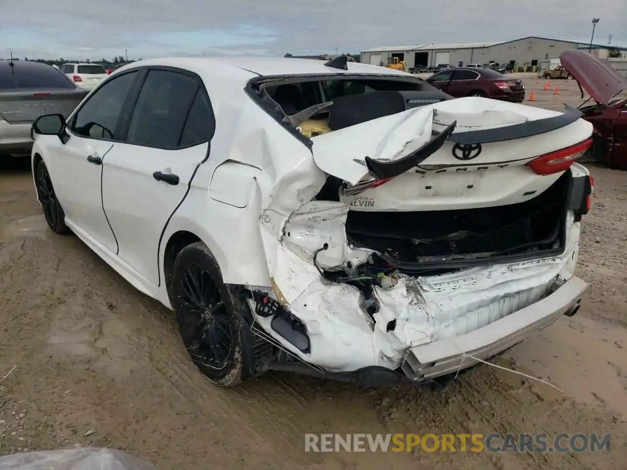 3 Photograph of a damaged car 4T1G11AK5LU372623 TOYOTA CAMRY 2020