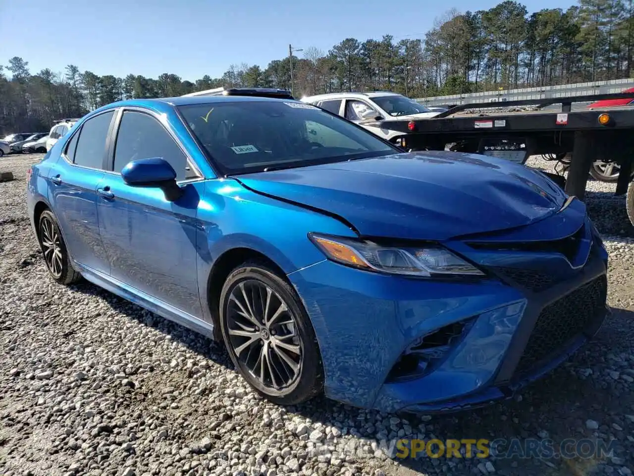 1 Photograph of a damaged car 4T1G11AK5LU373108 TOYOTA CAMRY 2020