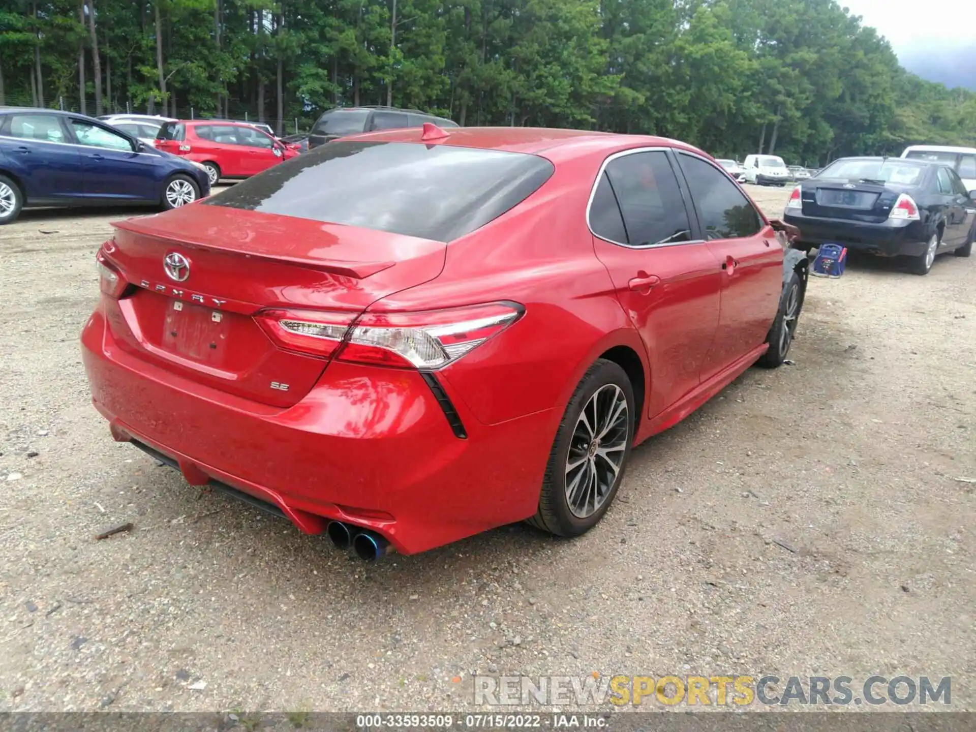 4 Photograph of a damaged car 4T1G11AK5LU381077 TOYOTA CAMRY 2020