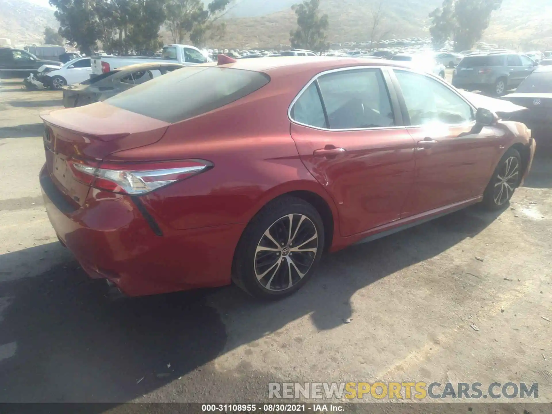 4 Photograph of a damaged car 4T1G11AK5LU382276 TOYOTA CAMRY 2020