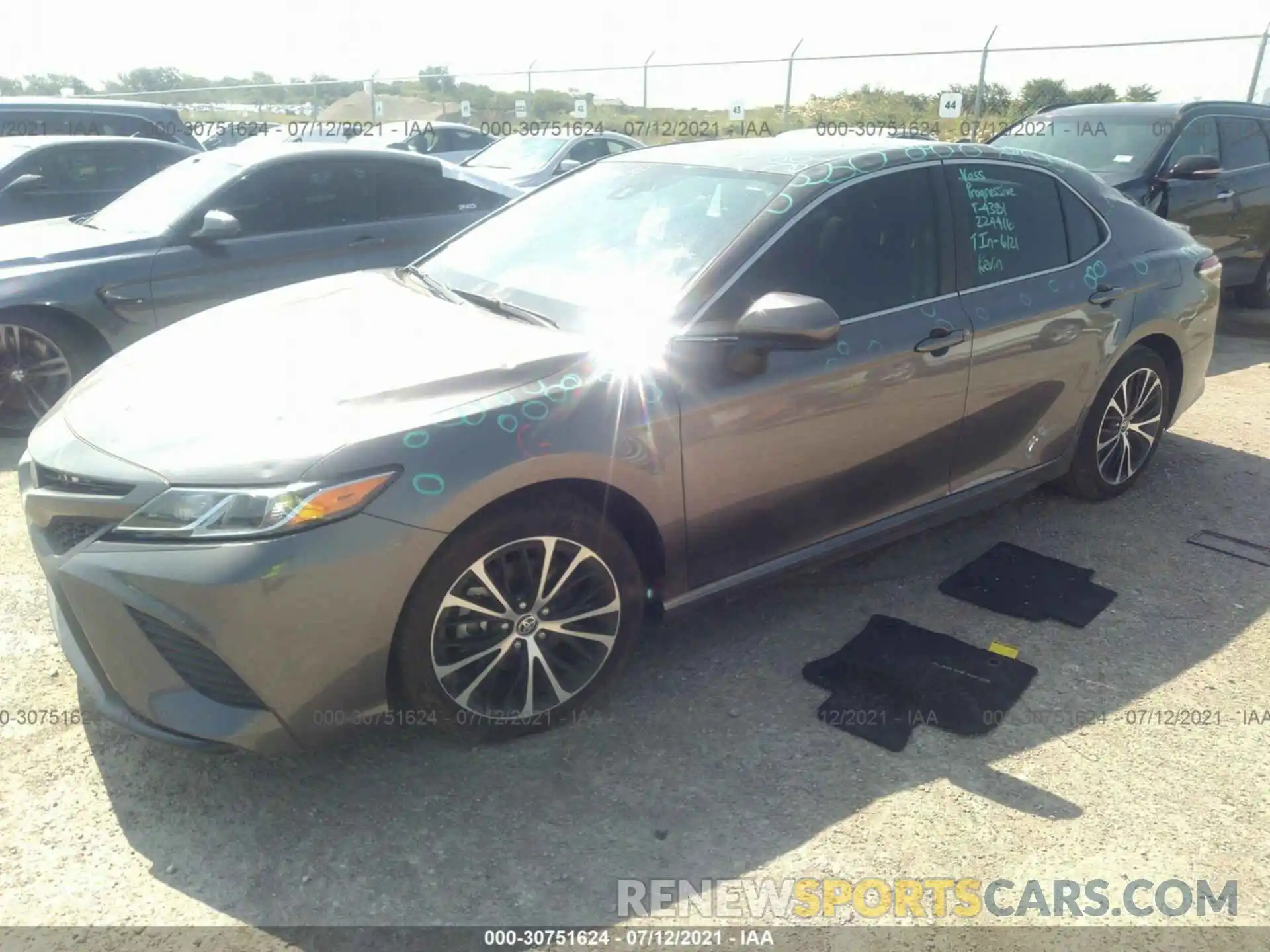 2 Photograph of a damaged car 4T1G11AK5LU387011 TOYOTA CAMRY 2020