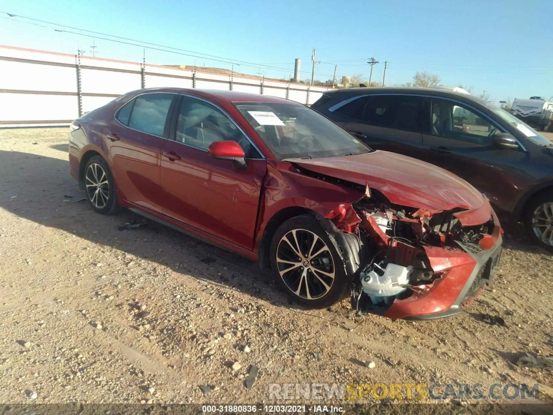 1 Photograph of a damaged car 4T1G11AK5LU395108 TOYOTA CAMRY 2020