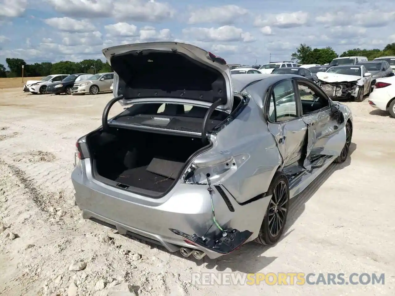 4 Photograph of a damaged car 4T1G11AK5LU399403 TOYOTA CAMRY 2020