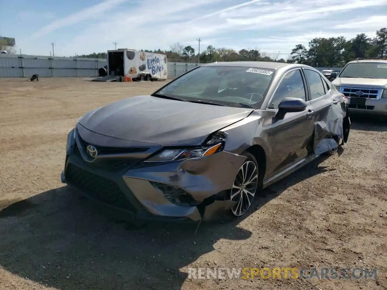 2 Photograph of a damaged car 4T1G11AK5LU501668 TOYOTA CAMRY 2020