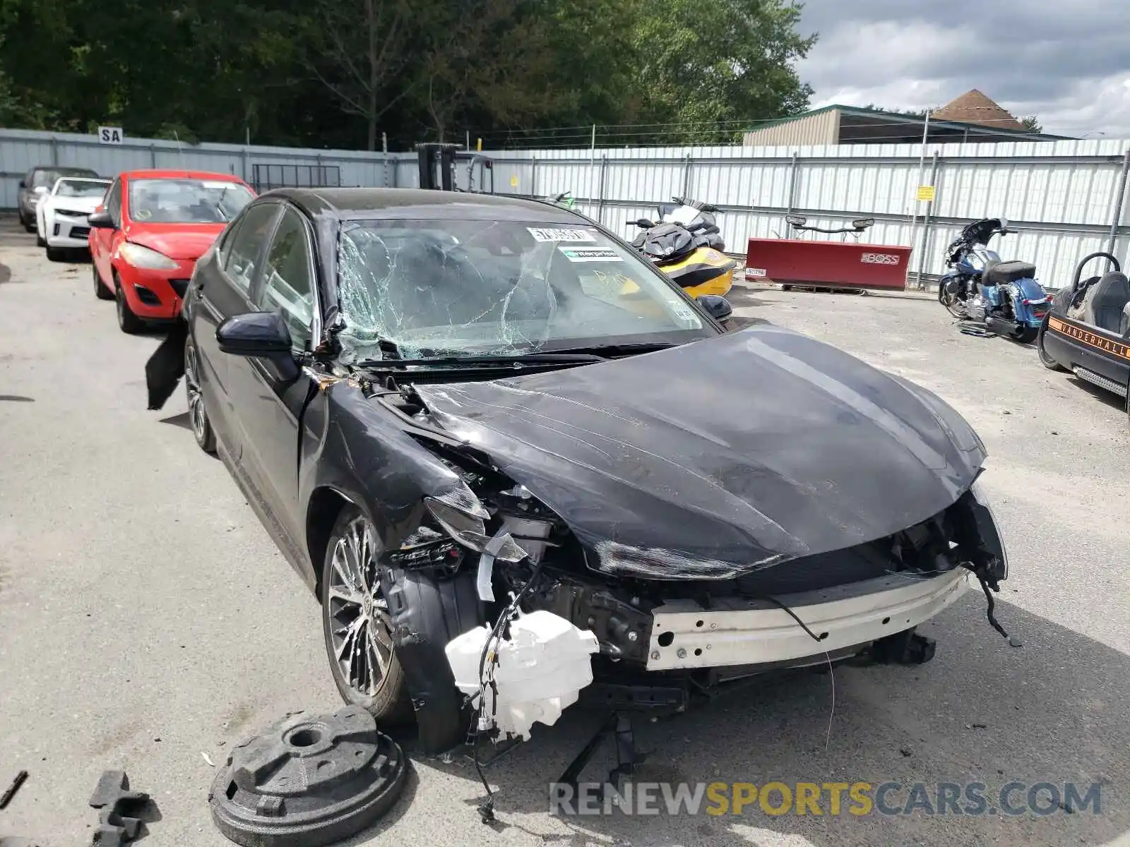 1 Photograph of a damaged car 4T1G11AK5LU501850 TOYOTA CAMRY 2020