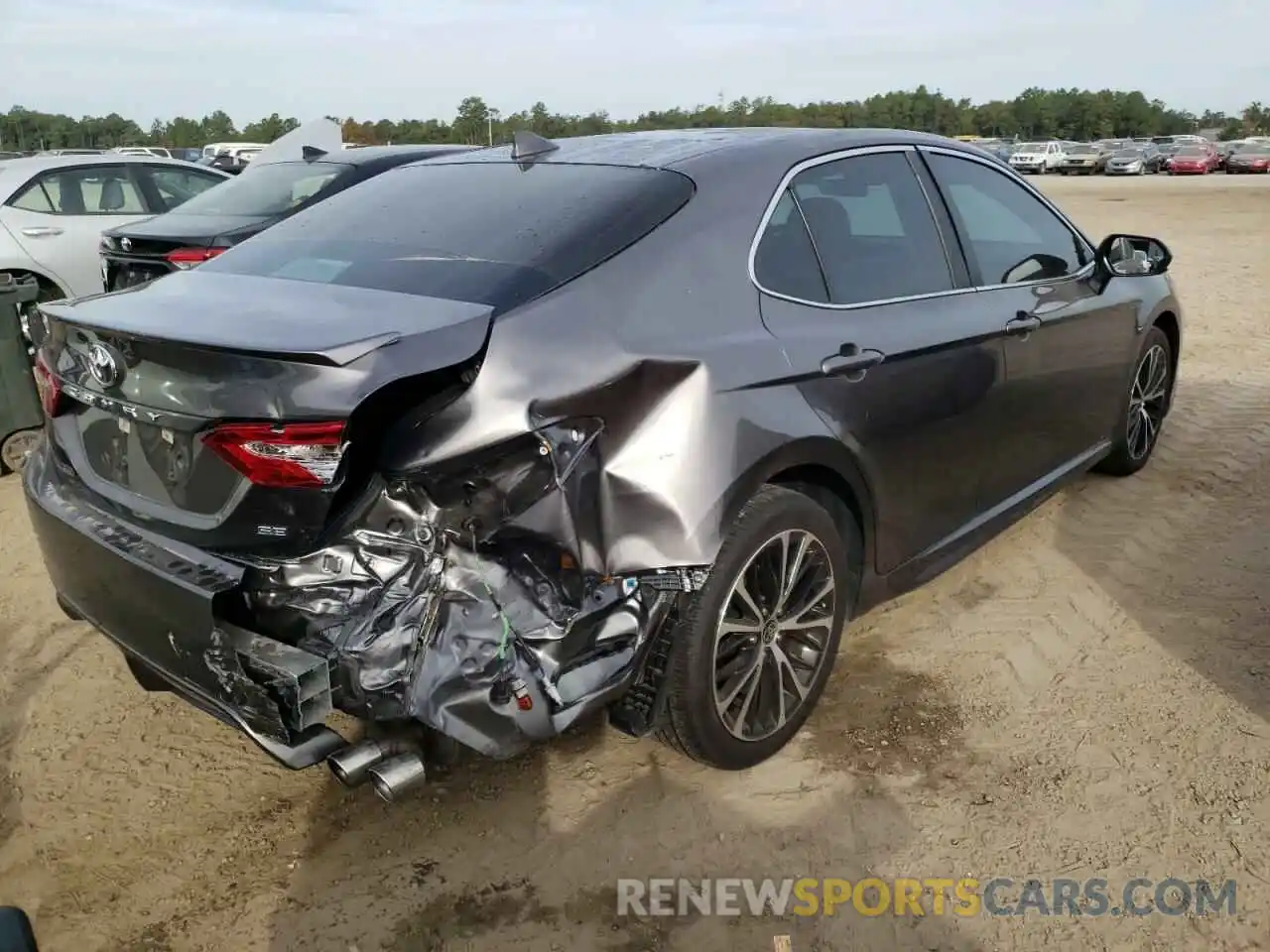 4 Photograph of a damaged car 4T1G11AK5LU502268 TOYOTA CAMRY 2020