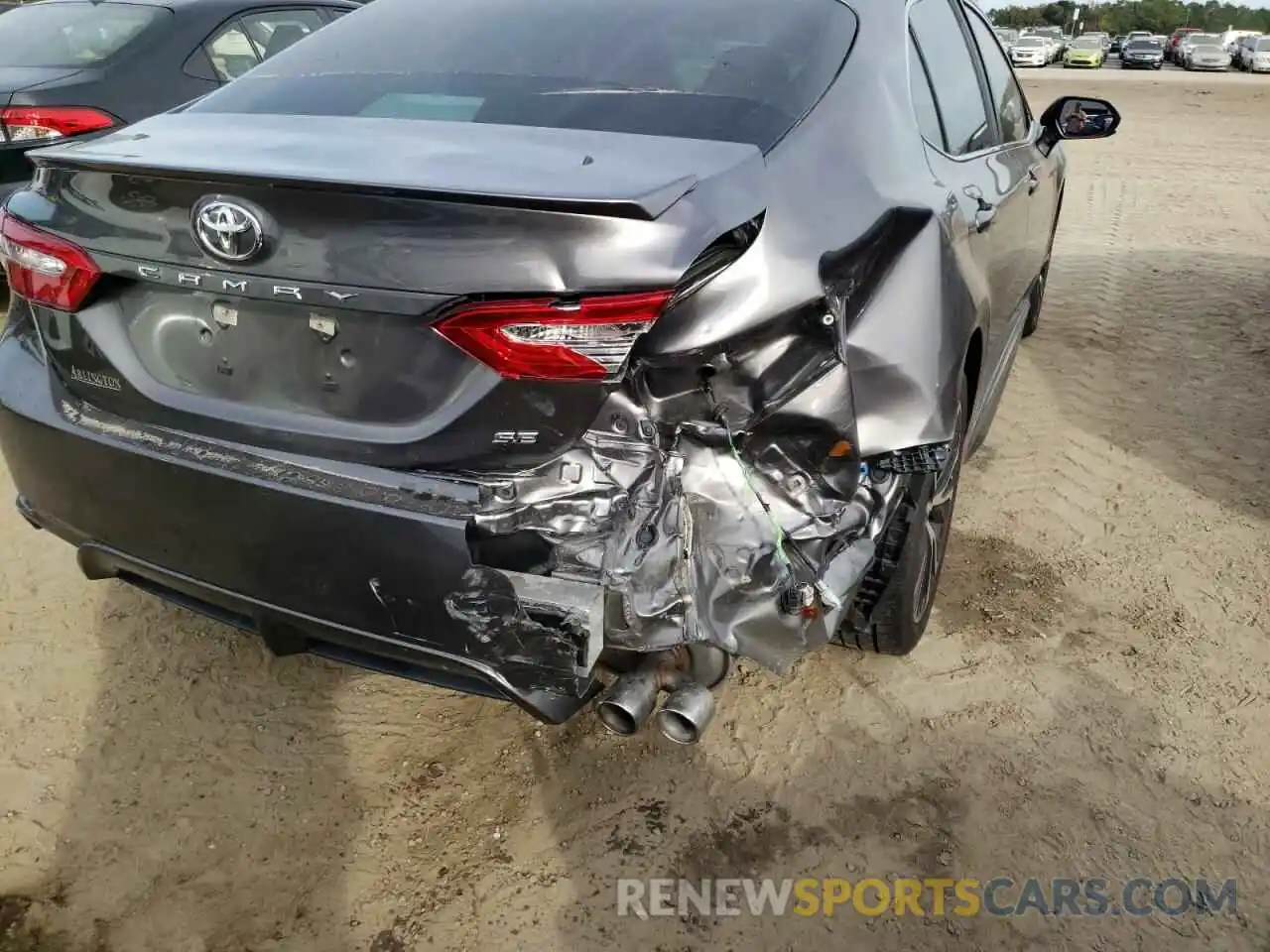 9 Photograph of a damaged car 4T1G11AK5LU502268 TOYOTA CAMRY 2020