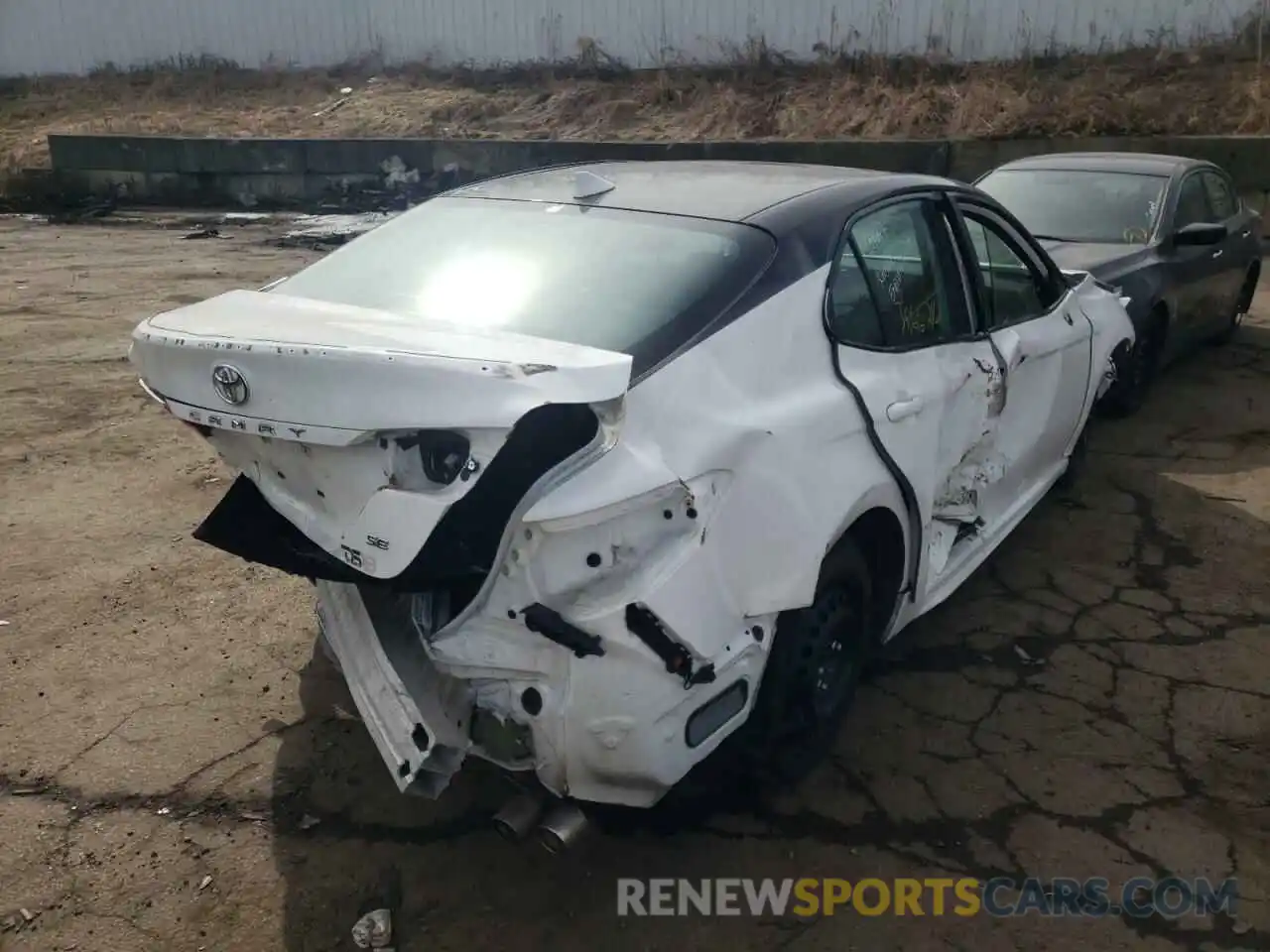 4 Photograph of a damaged car 4T1G11AK5LU503453 TOYOTA CAMRY 2020