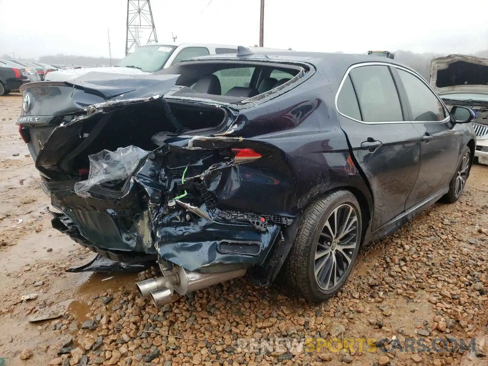 4 Photograph of a damaged car 4T1G11AK5LU507339 TOYOTA CAMRY 2020