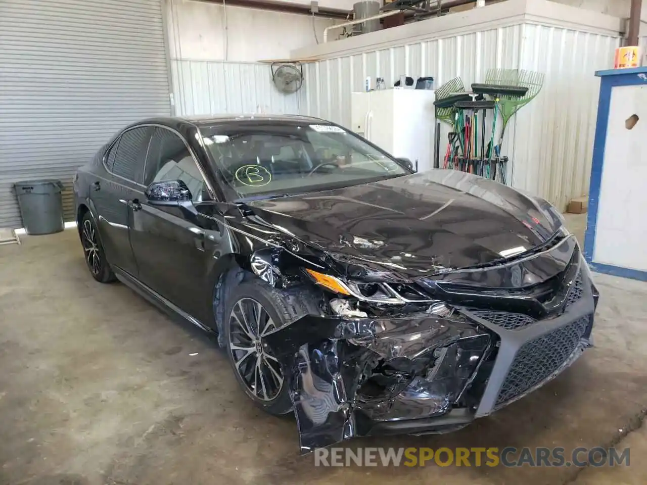 1 Photograph of a damaged car 4T1G11AK5LU507678 TOYOTA CAMRY 2020