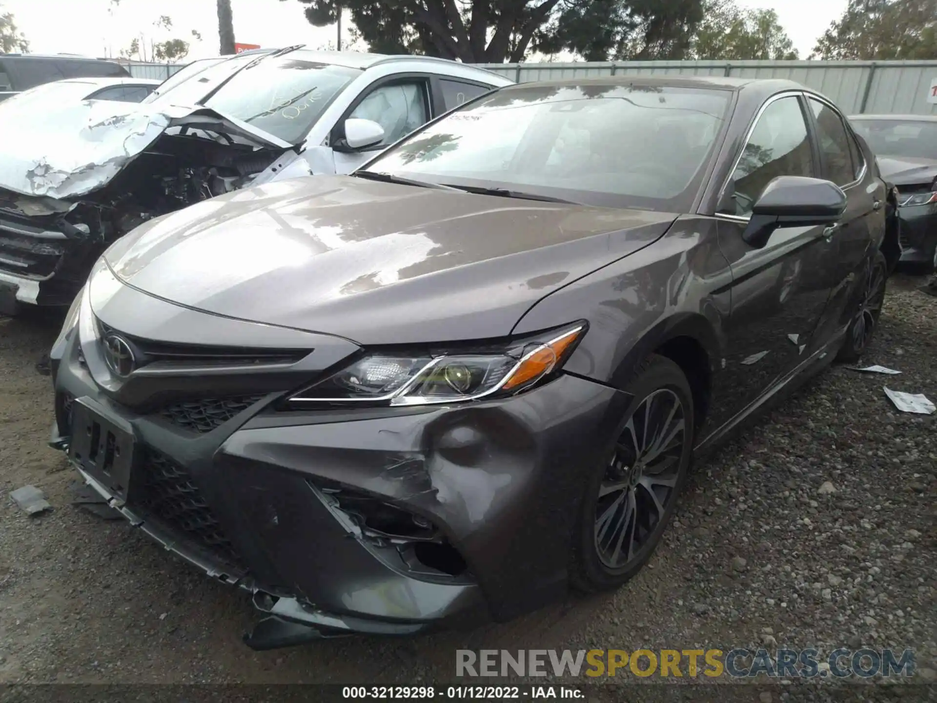 2 Photograph of a damaged car 4T1G11AK5LU508149 TOYOTA CAMRY 2020