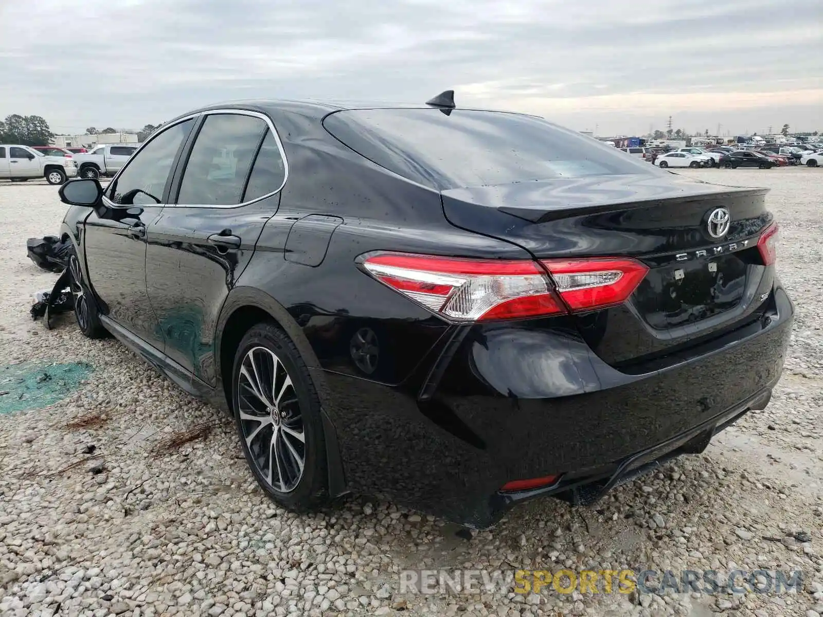 3 Photograph of a damaged car 4T1G11AK5LU508488 TOYOTA CAMRY 2020