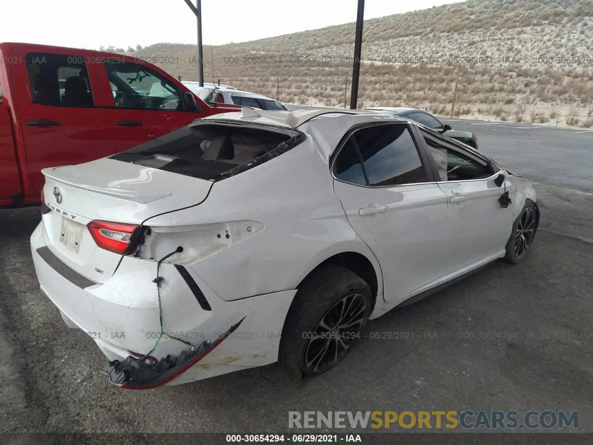 4 Photograph of a damaged car 4T1G11AK5LU857277 TOYOTA CAMRY 2020