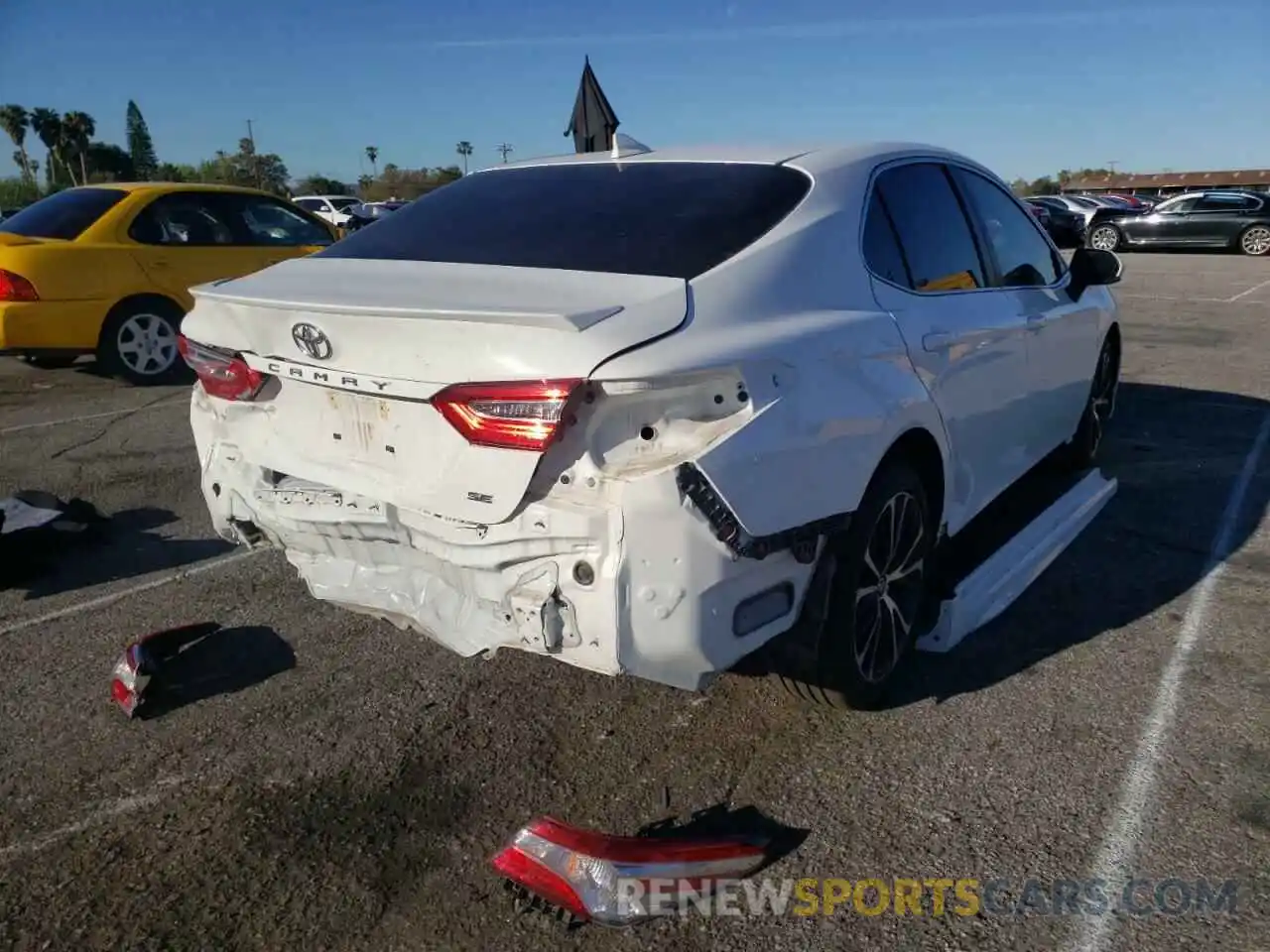 4 Photograph of a damaged car 4T1G11AK5LU867078 TOYOTA CAMRY 2020