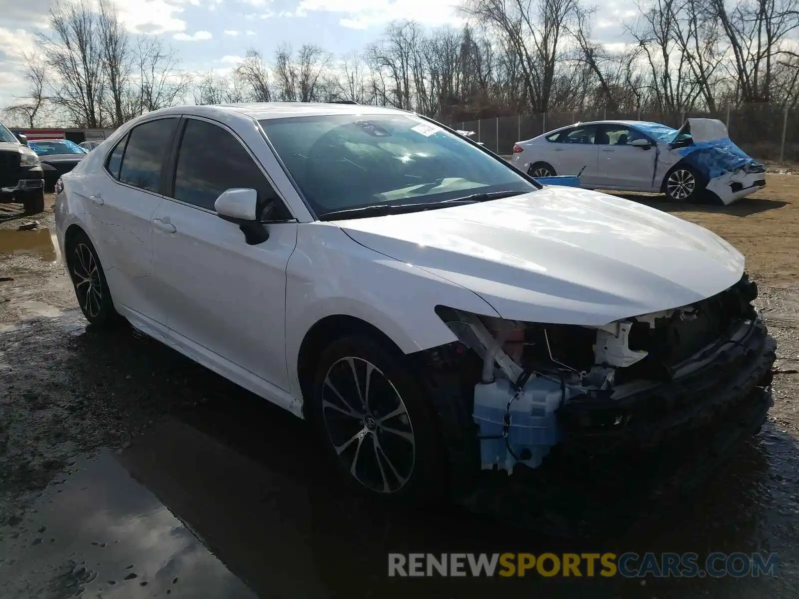 1 Photograph of a damaged car 4T1G11AK5LU868358 TOYOTA CAMRY 2020