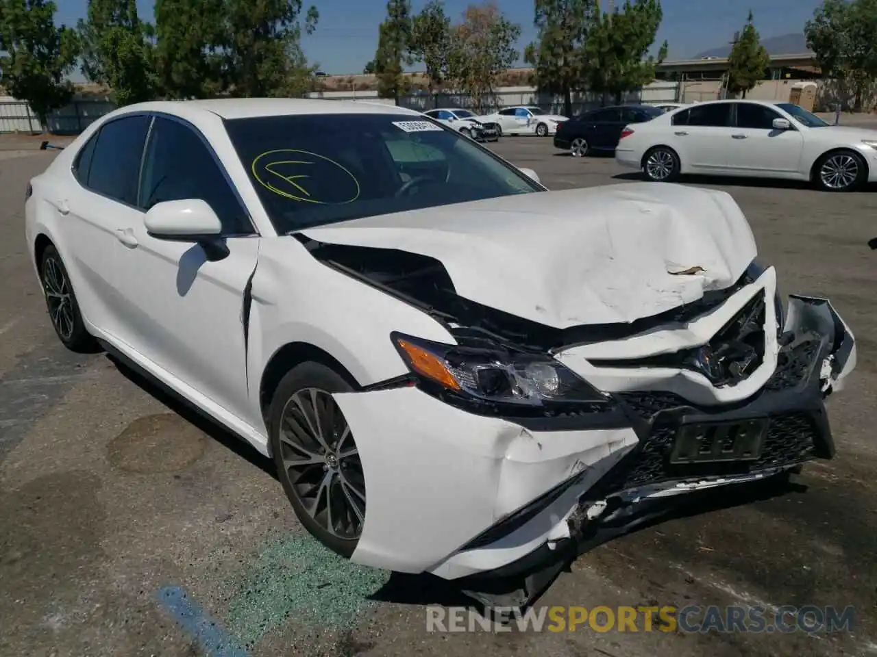 1 Photograph of a damaged car 4T1G11AK5LU868408 TOYOTA CAMRY 2020