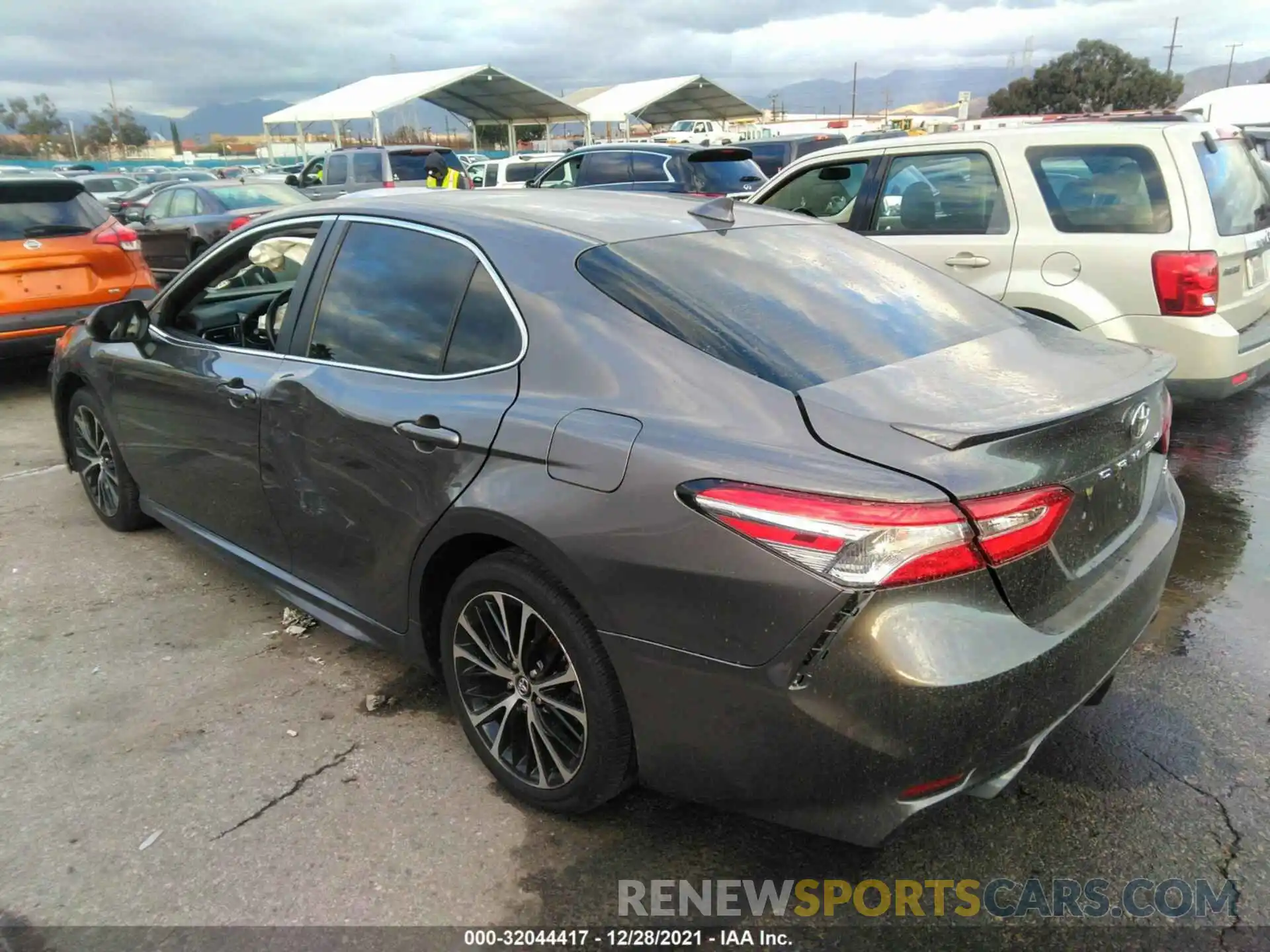 3 Photograph of a damaged car 4T1G11AK5LU875410 TOYOTA CAMRY 2020