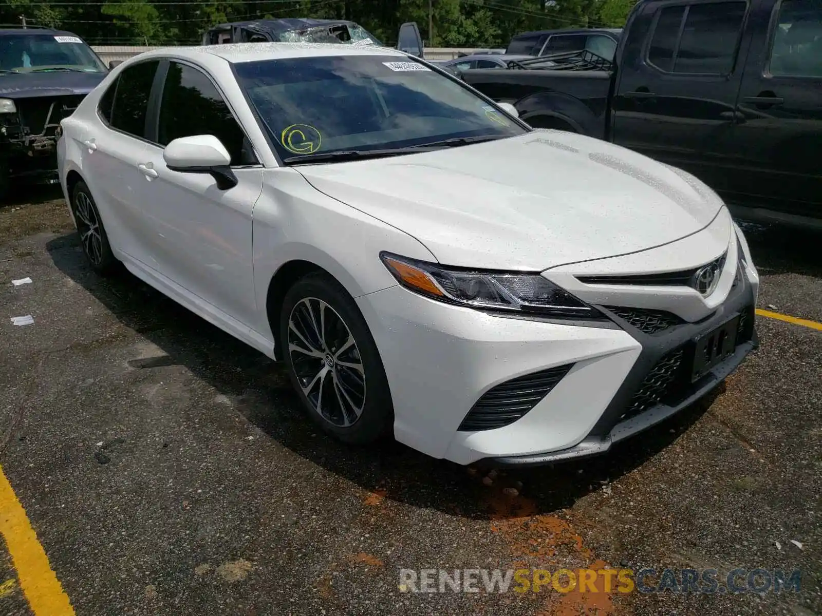 1 Photograph of a damaged car 4T1G11AK5LU880560 TOYOTA CAMRY 2020