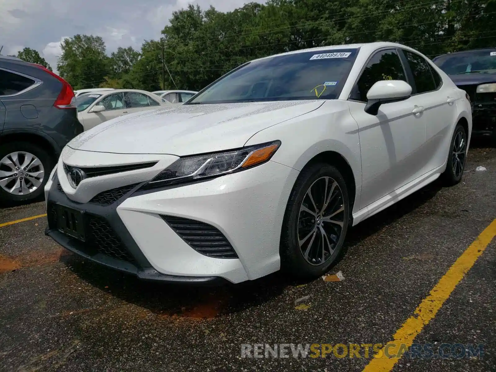 2 Photograph of a damaged car 4T1G11AK5LU880560 TOYOTA CAMRY 2020