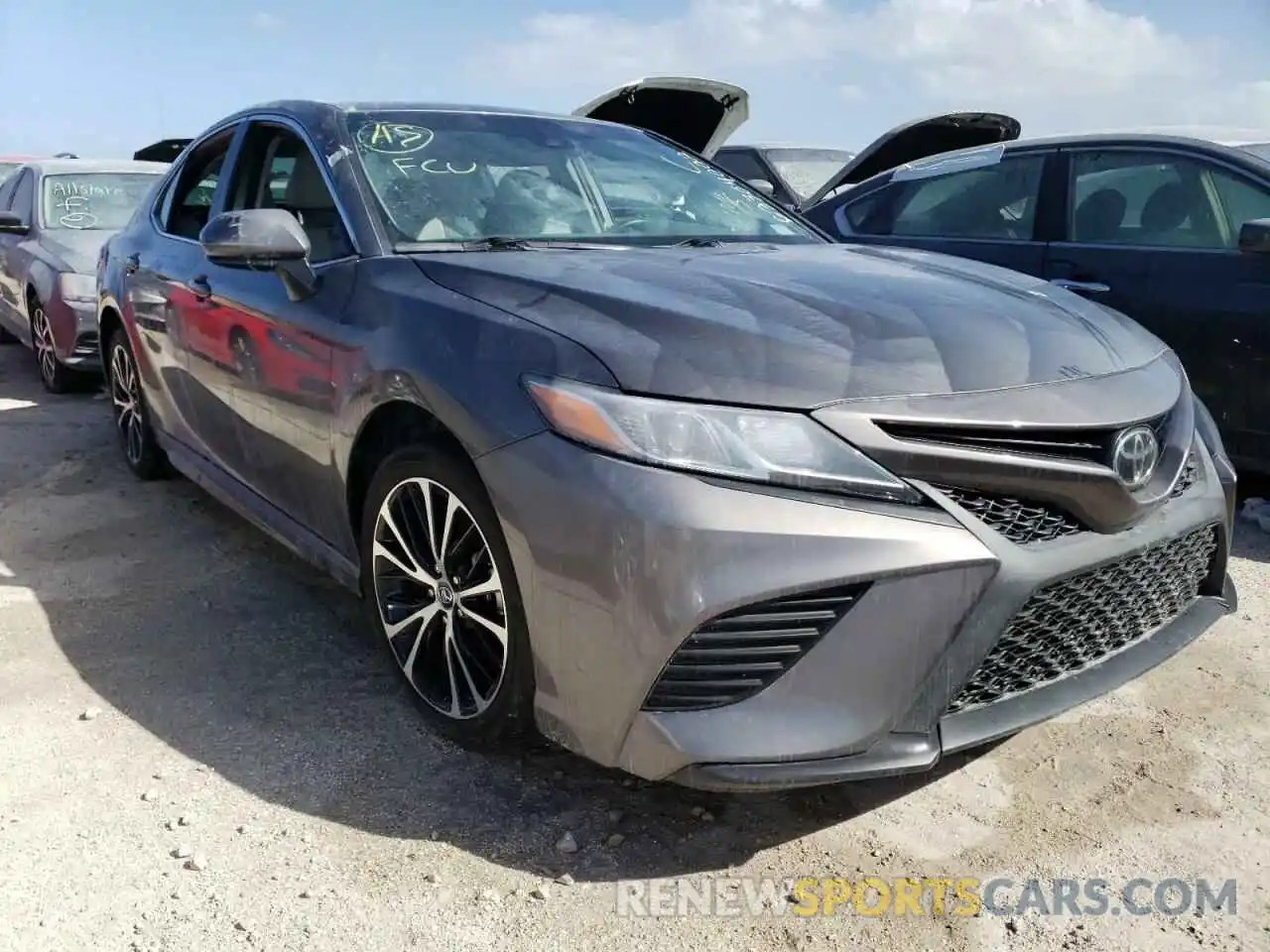 1 Photograph of a damaged car 4T1G11AK5LU886116 TOYOTA CAMRY 2020