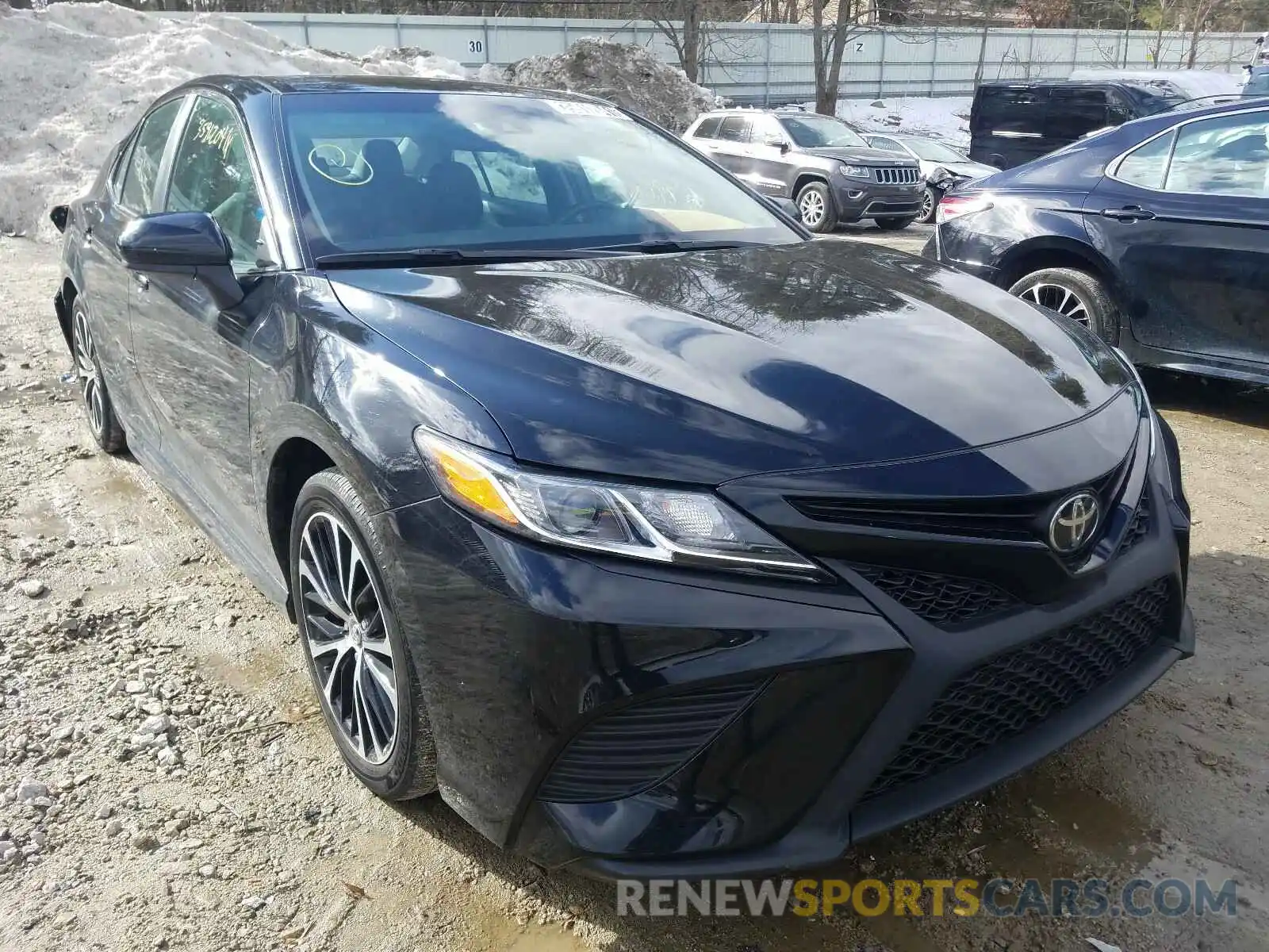 1 Photograph of a damaged car 4T1G11AK5LU891557 TOYOTA CAMRY 2020