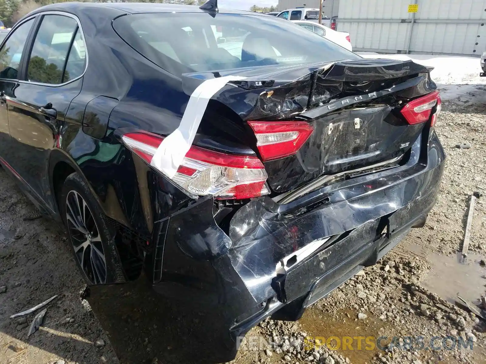 9 Photograph of a damaged car 4T1G11AK5LU891557 TOYOTA CAMRY 2020