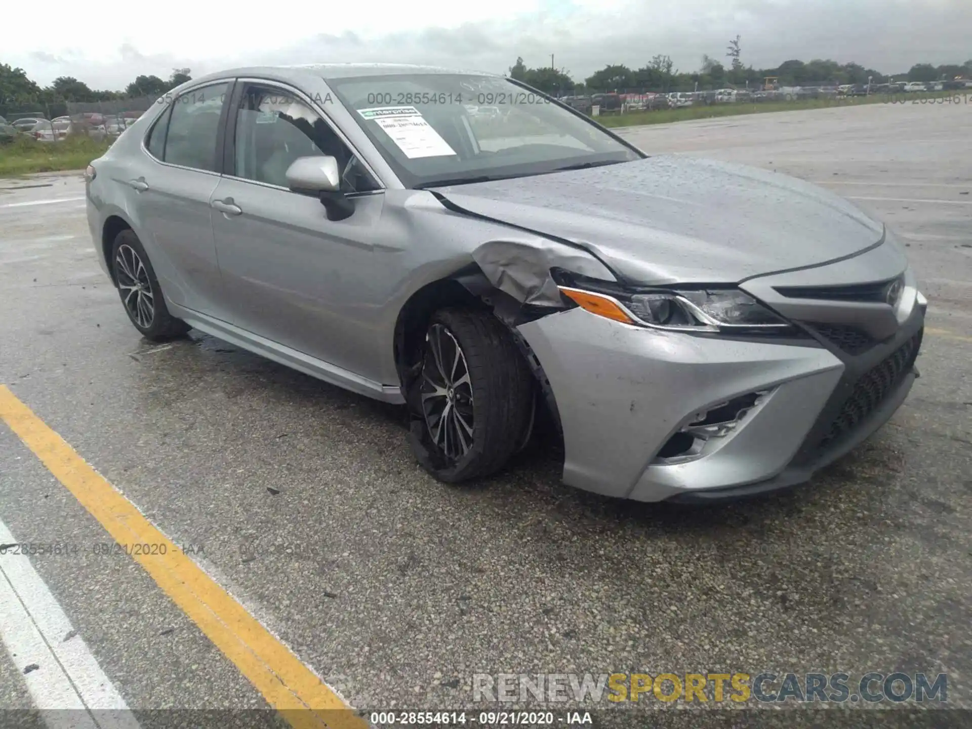 1 Photograph of a damaged car 4T1G11AK5LU893938 TOYOTA CAMRY 2020