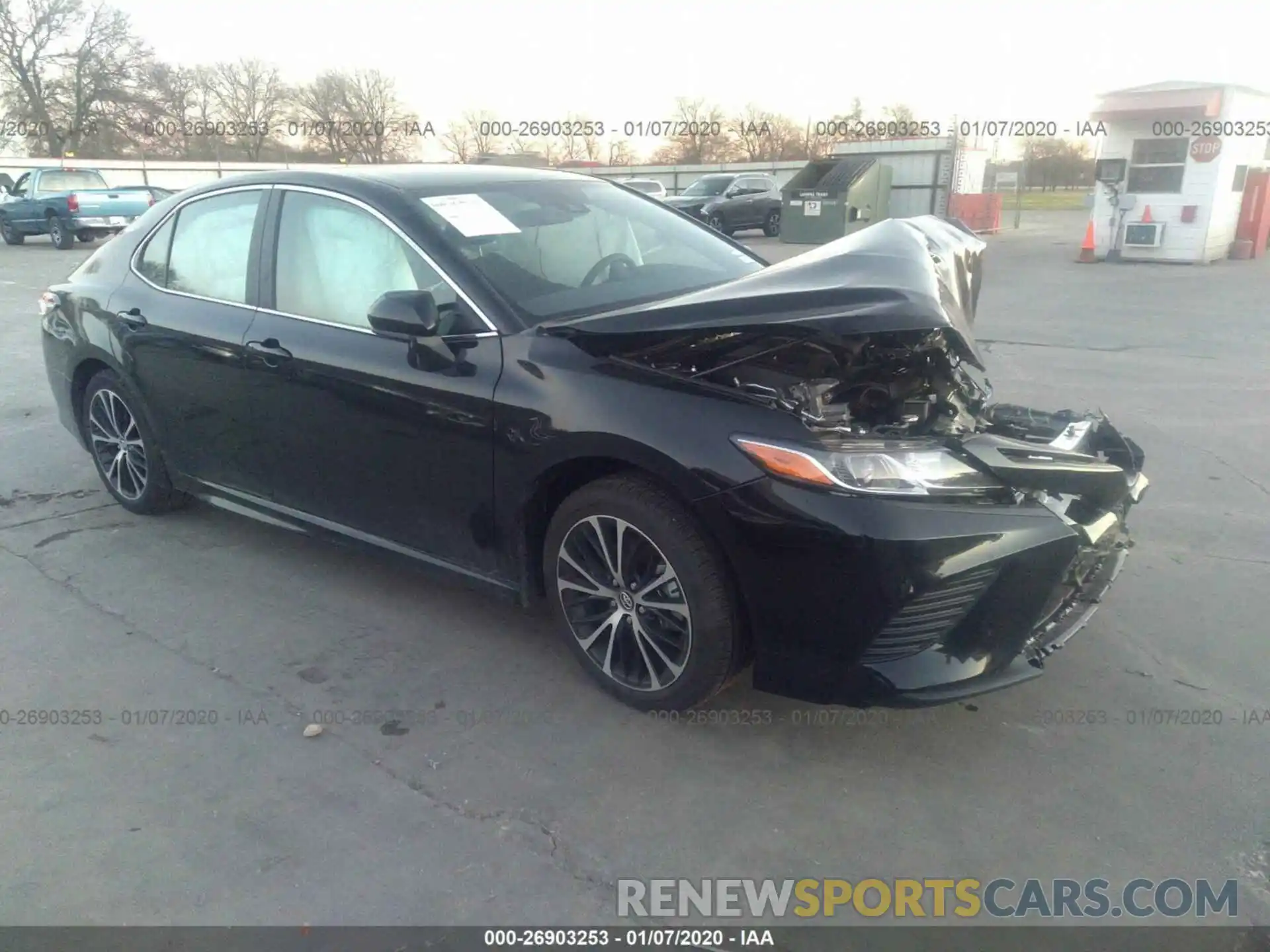 1 Photograph of a damaged car 4T1G11AK5LU895074 TOYOTA CAMRY 2020