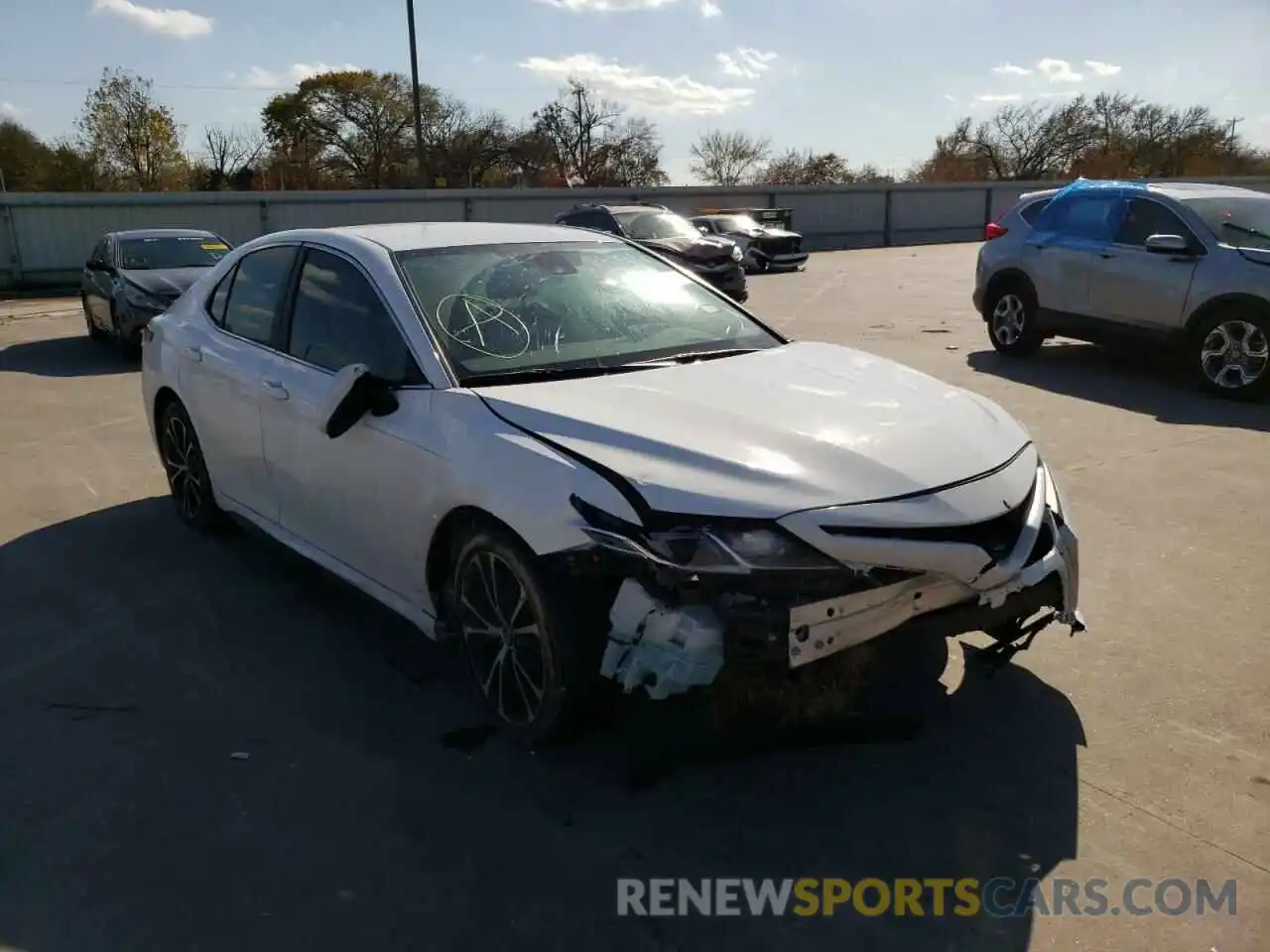 1 Photograph of a damaged car 4T1G11AK5LU903013 TOYOTA CAMRY 2020