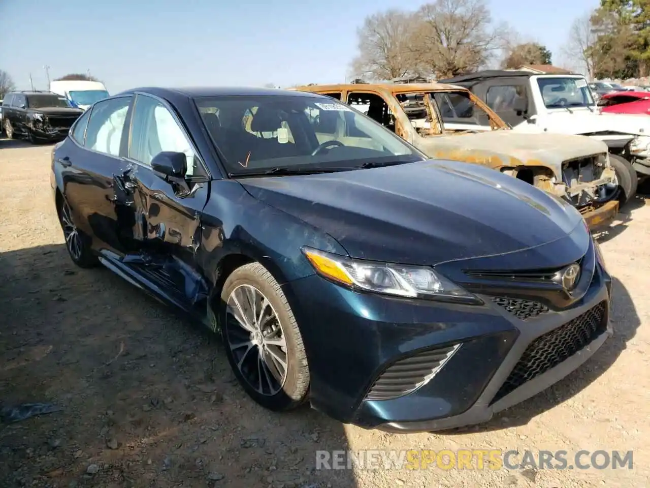 1 Photograph of a damaged car 4T1G11AK5LU905795 TOYOTA CAMRY 2020