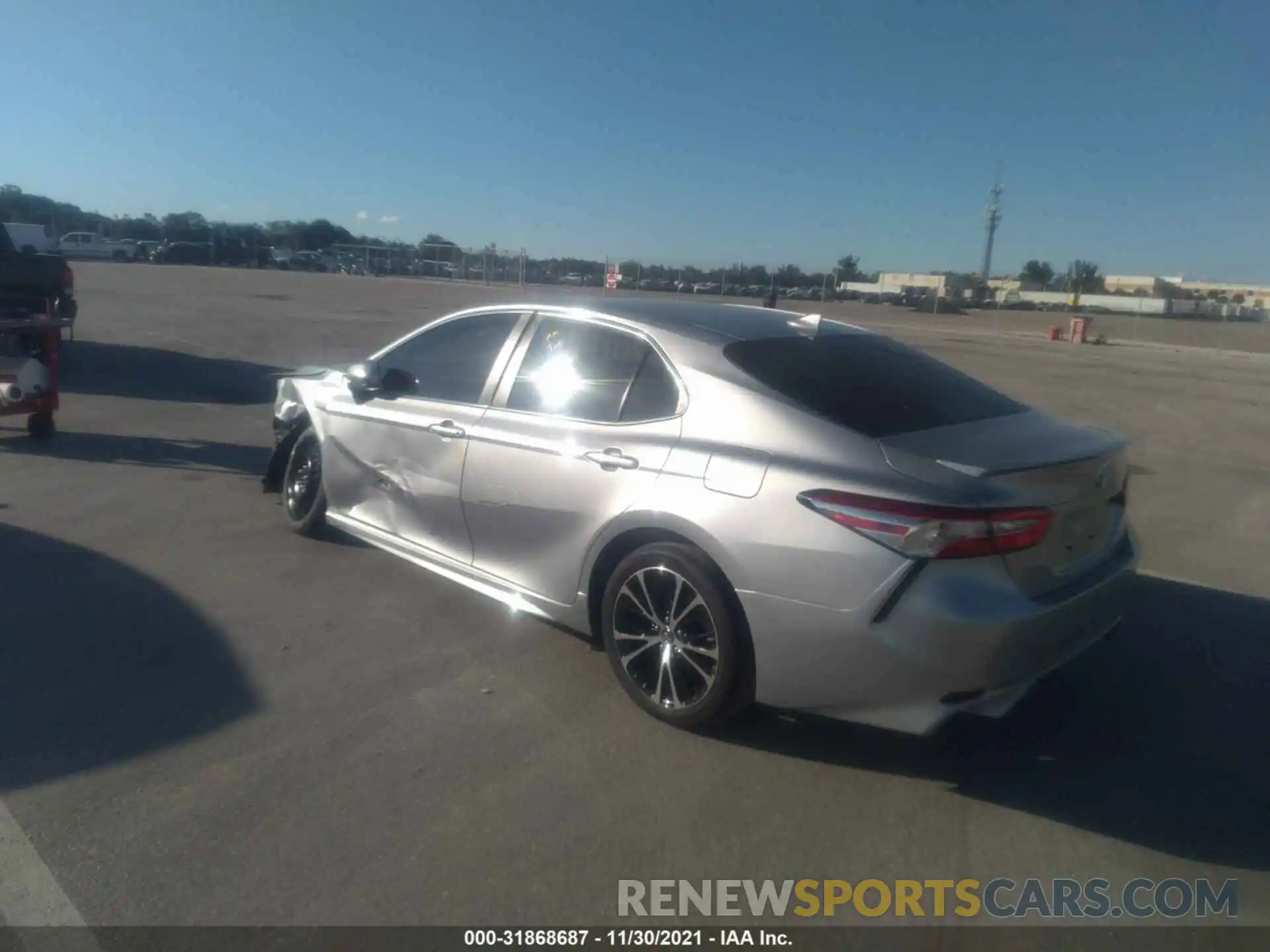 3 Photograph of a damaged car 4T1G11AK5LU911791 TOYOTA CAMRY 2020