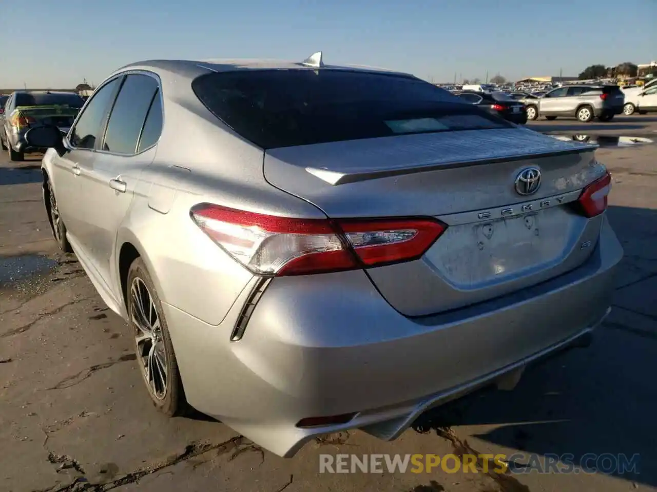 3 Photograph of a damaged car 4T1G11AK5LU913380 TOYOTA CAMRY 2020