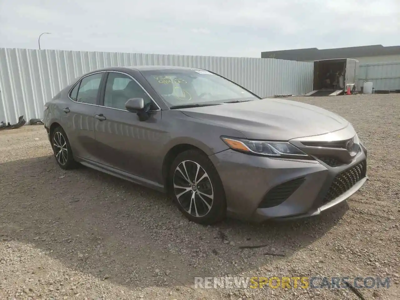 1 Photograph of a damaged car 4T1G11AK5LU914223 TOYOTA CAMRY 2020