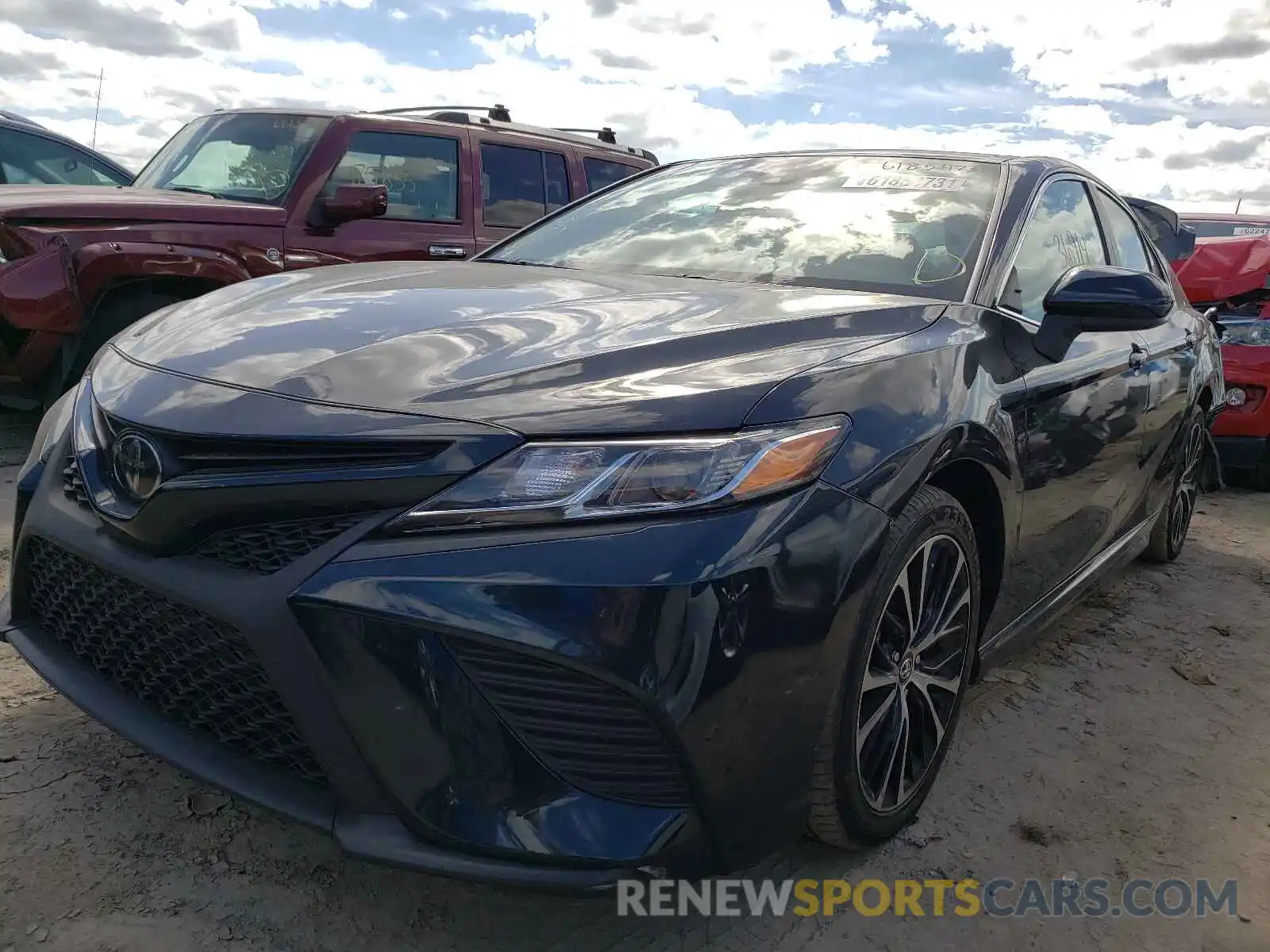 2 Photograph of a damaged car 4T1G11AK5LU915114 TOYOTA CAMRY 2020