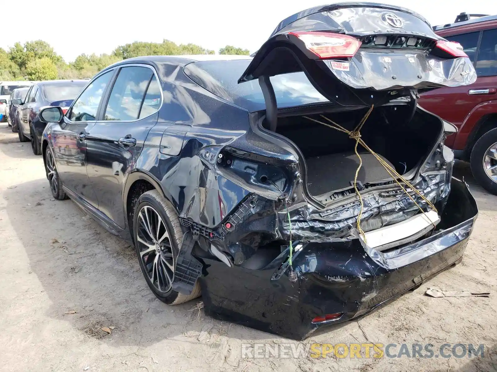 3 Photograph of a damaged car 4T1G11AK5LU915114 TOYOTA CAMRY 2020