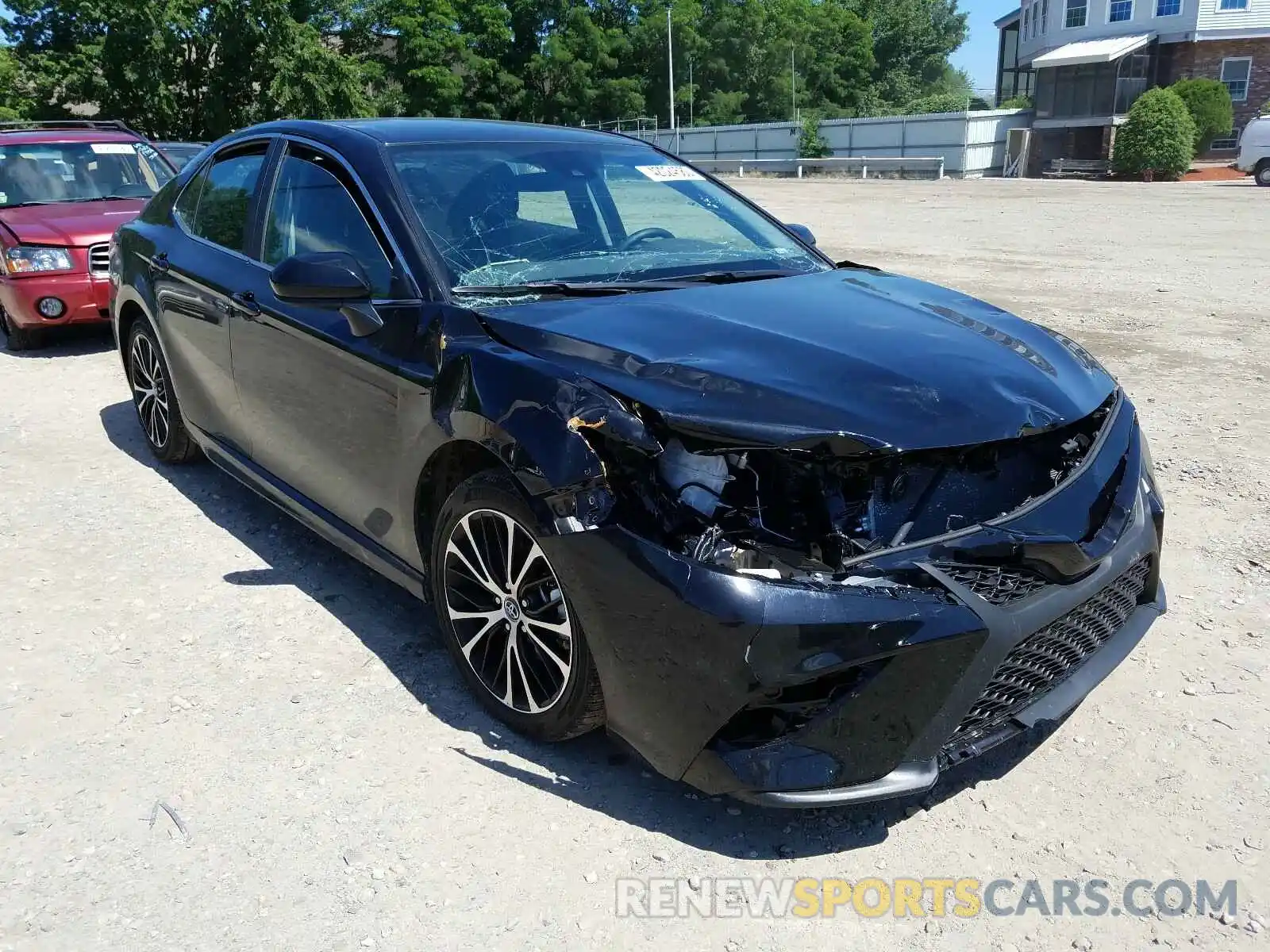 1 Photograph of a damaged car 4T1G11AK5LU916103 TOYOTA CAMRY 2020