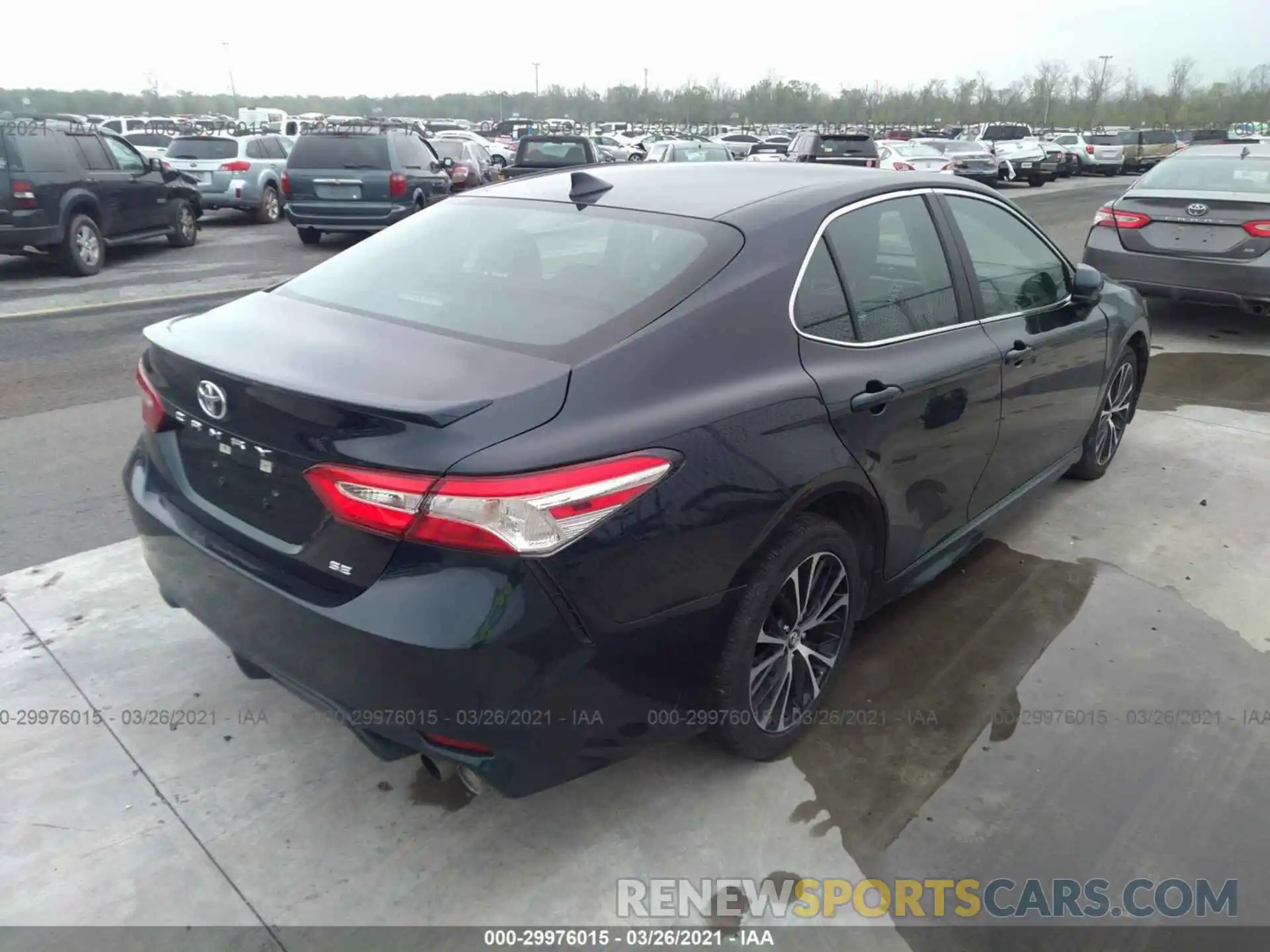 4 Photograph of a damaged car 4T1G11AK5LU916831 TOYOTA CAMRY 2020