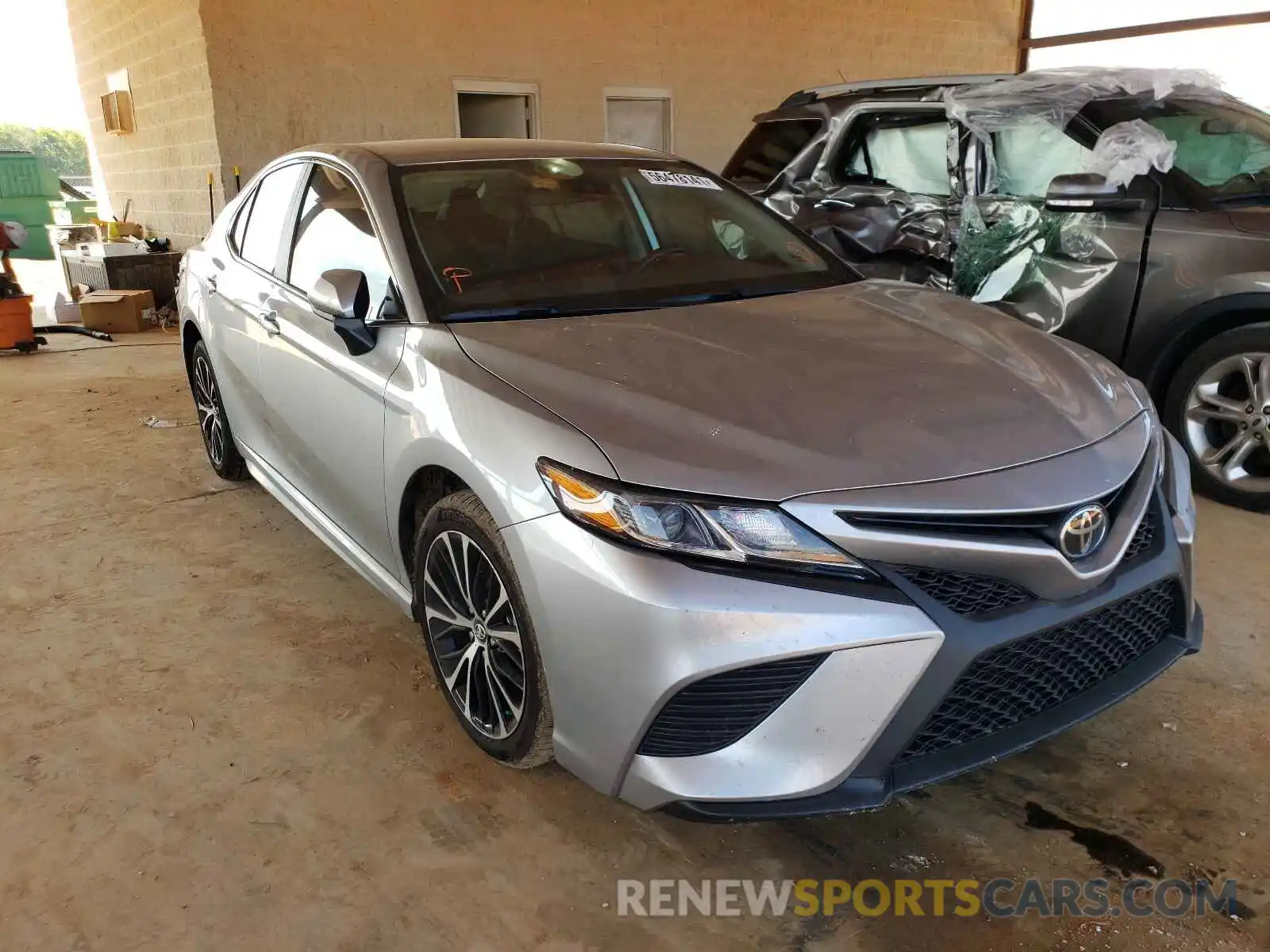 1 Photograph of a damaged car 4T1G11AK5LU917235 TOYOTA CAMRY 2020